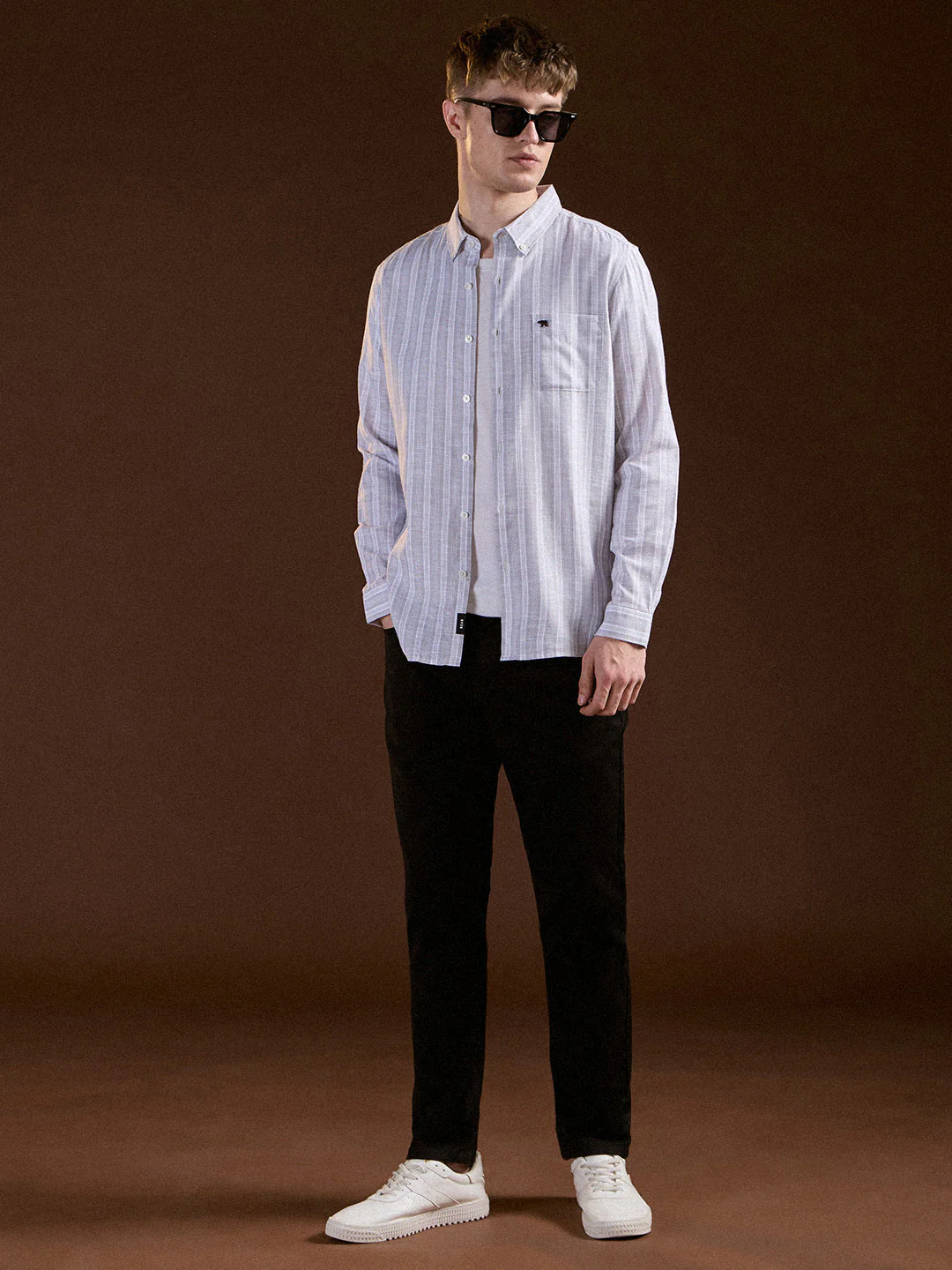 Men Grey Vertical Stripes Slim Fit Casual Shirt - Image 4