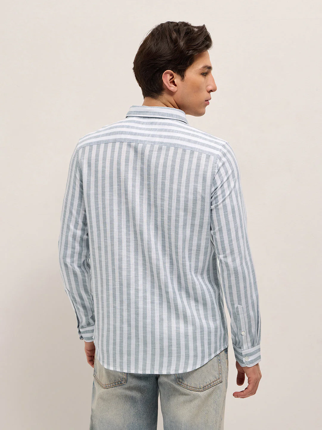 Men Grey & White Vertical Stripes Slim Fit Casual Shirt - Image 2