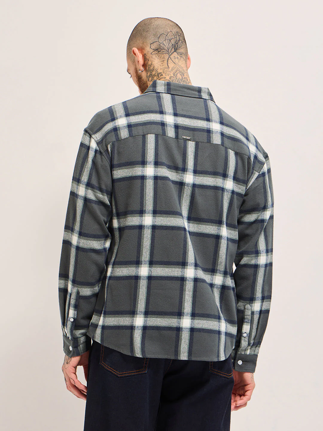 Men Grey Woven Checked Design Relax Fit Overshirt - Image 2
