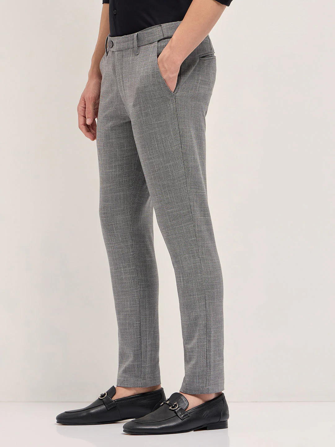 Men Grey Woven Design Slim Fit Formal Trousers - Image 2