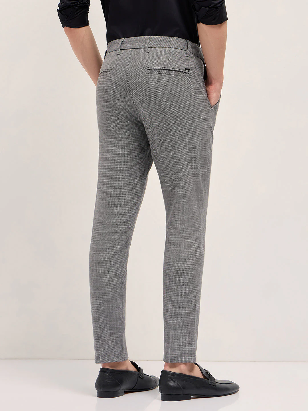 Men Grey Woven Design Slim Fit Formal Trousers - Image 3