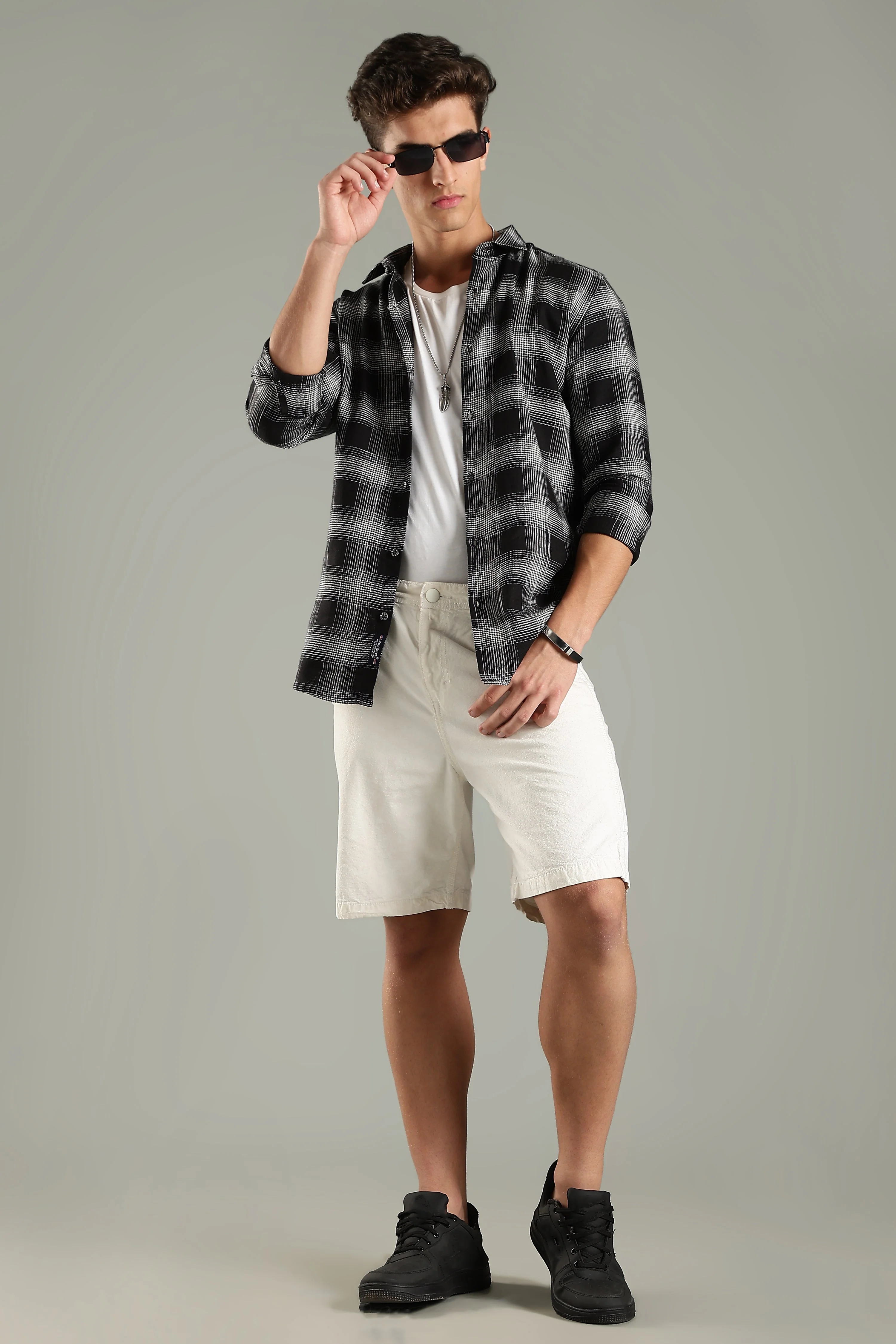 Men Gridle Grey Checks Shirt - Image 7