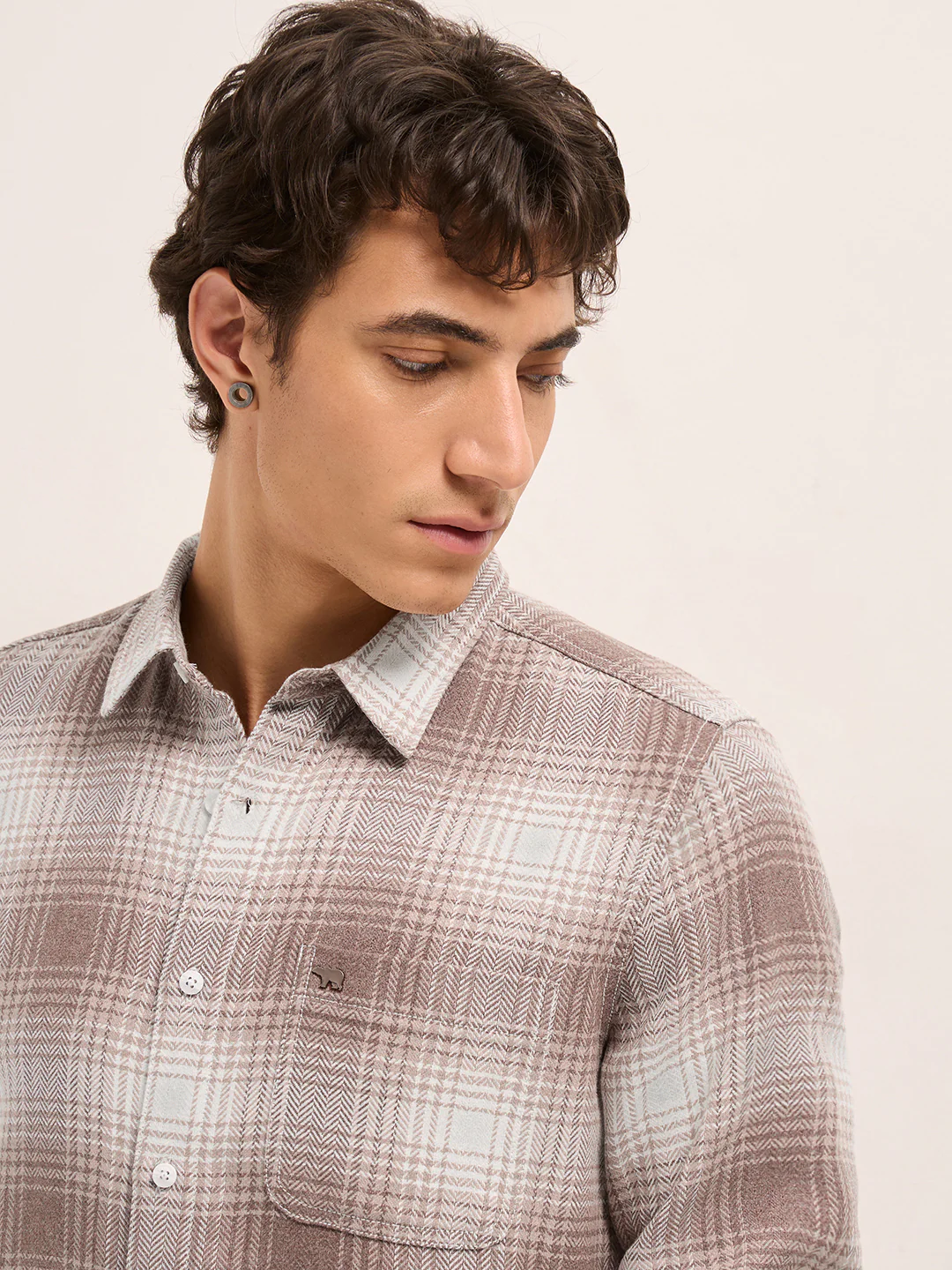 Men Herringbone Checked Design Casual Shirt - Image 5