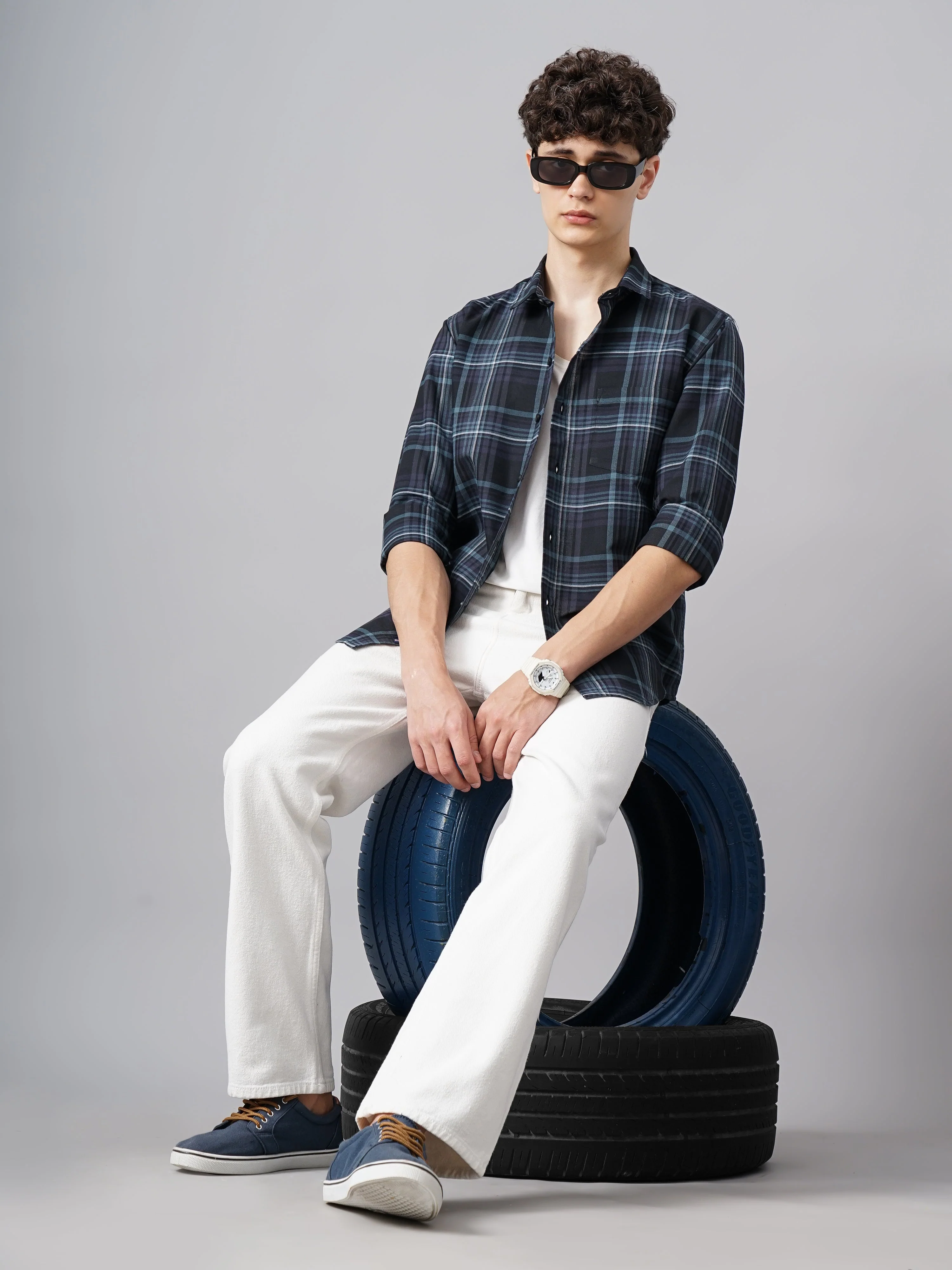 Men Horst Black Checks Shirt - Image 5