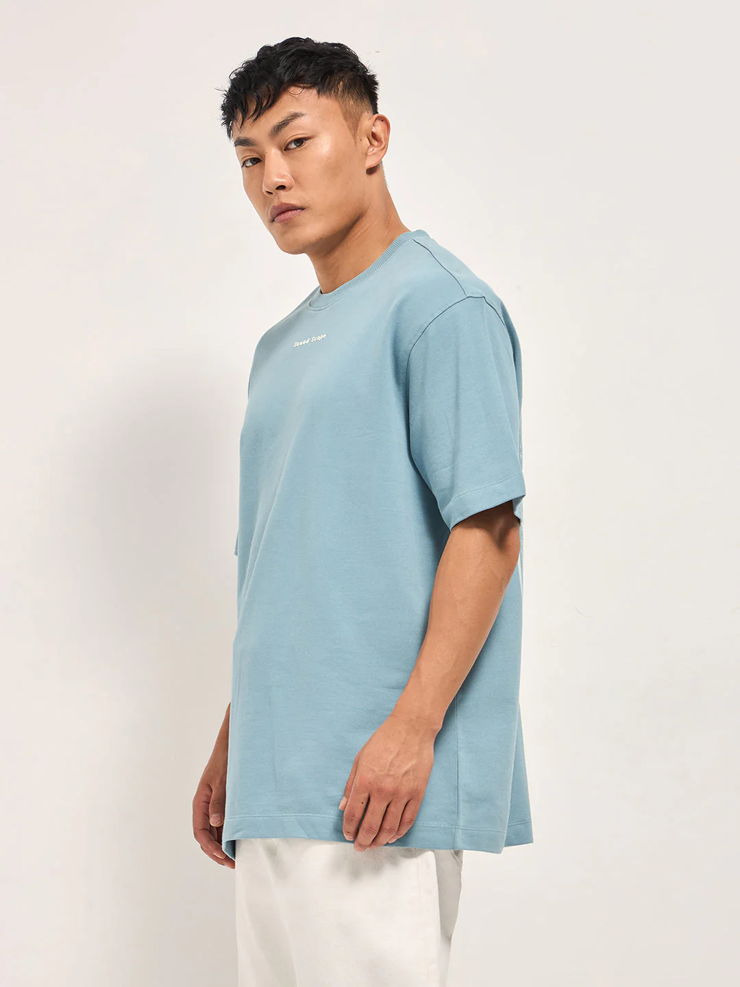 Men Wave Graphic Back Print Oversized Crew Neck T-Shirt - Image 3
