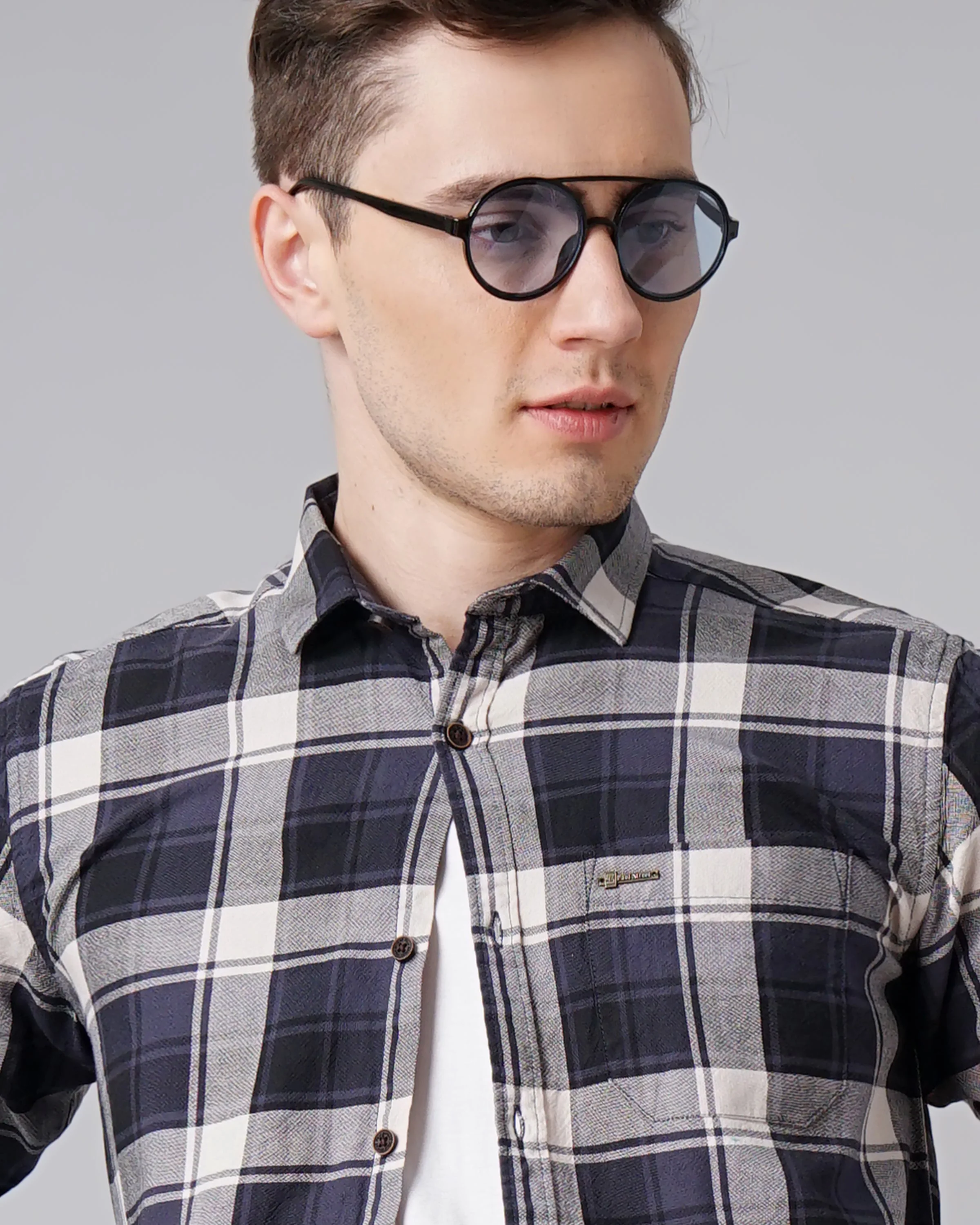 Men Julian Blue Checks Shirt - Image 4