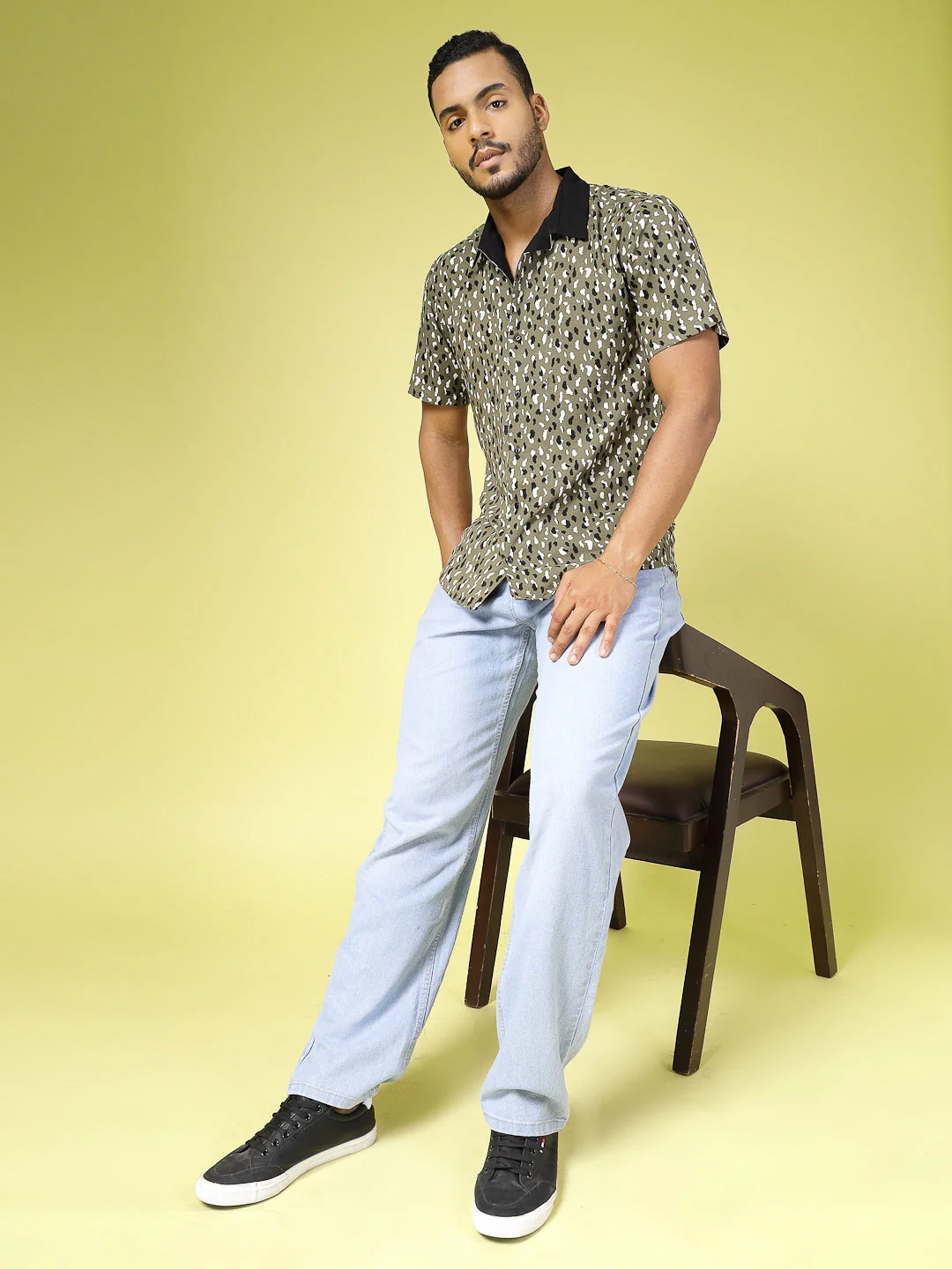 Men Printed Rayon Shirt - Image 2