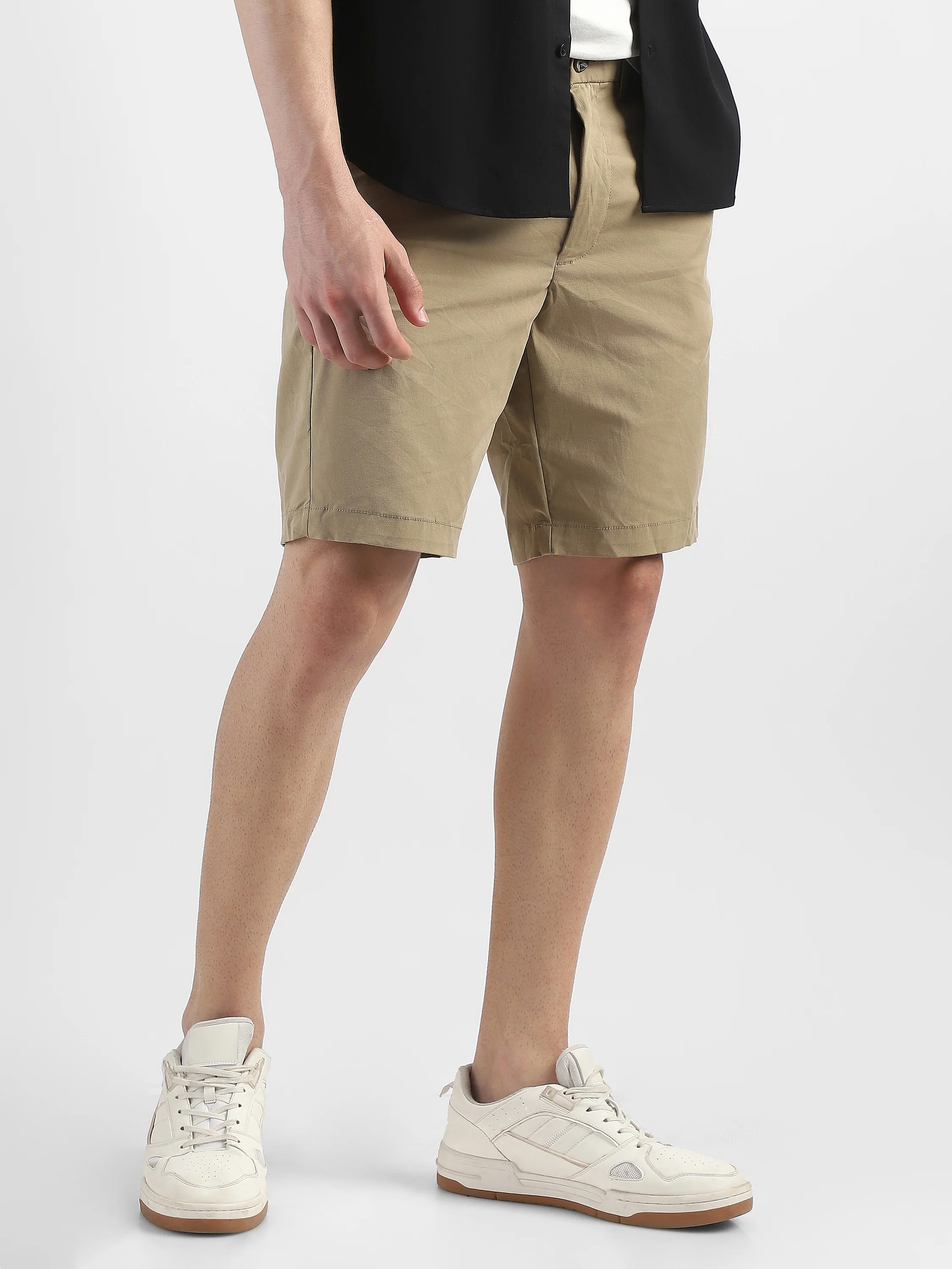 Men Khaki Knee Length Regular Fit Shorts - Image 5
