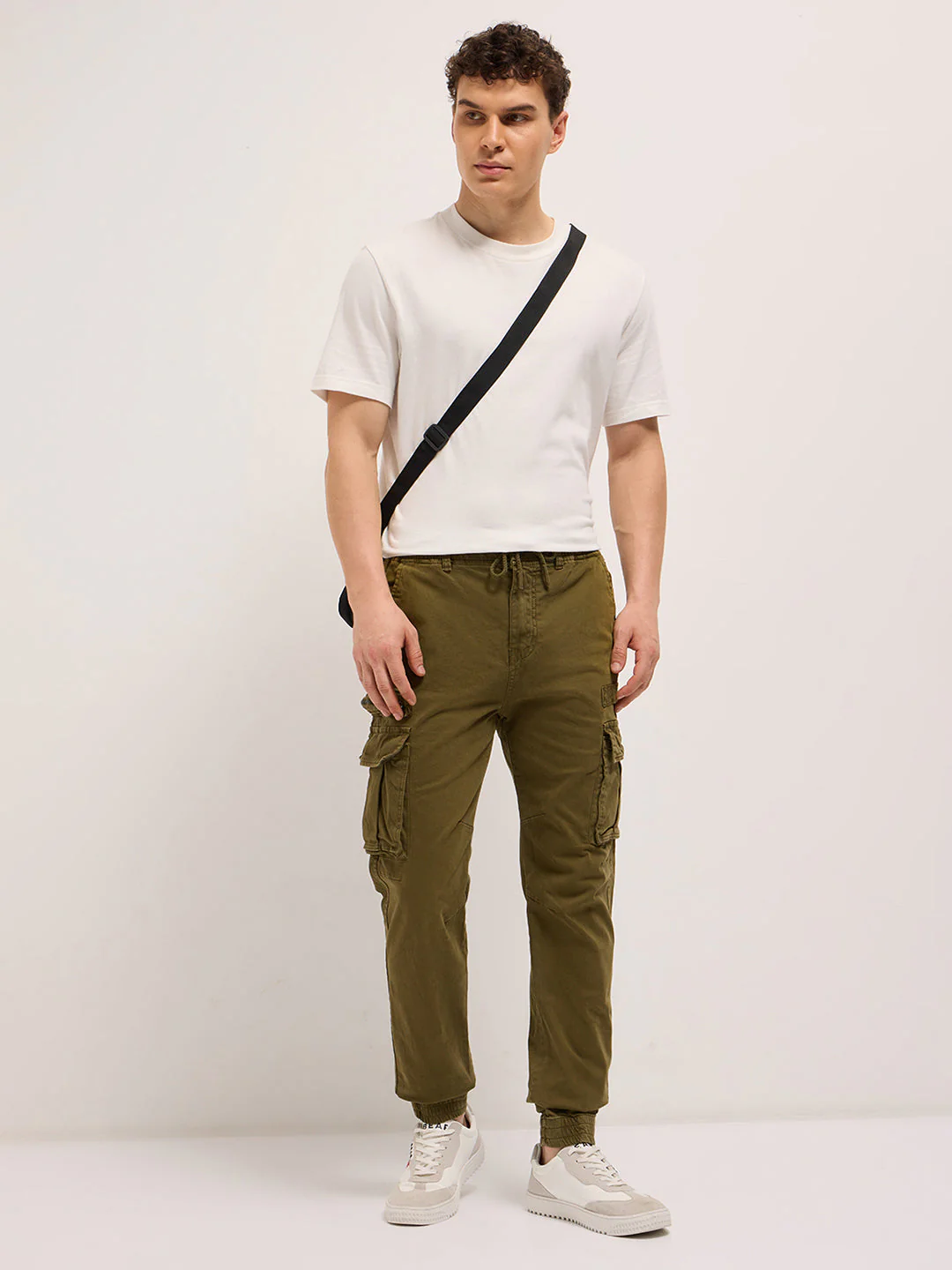Men Khaki Regular Fit Cargo Pants - Image 4