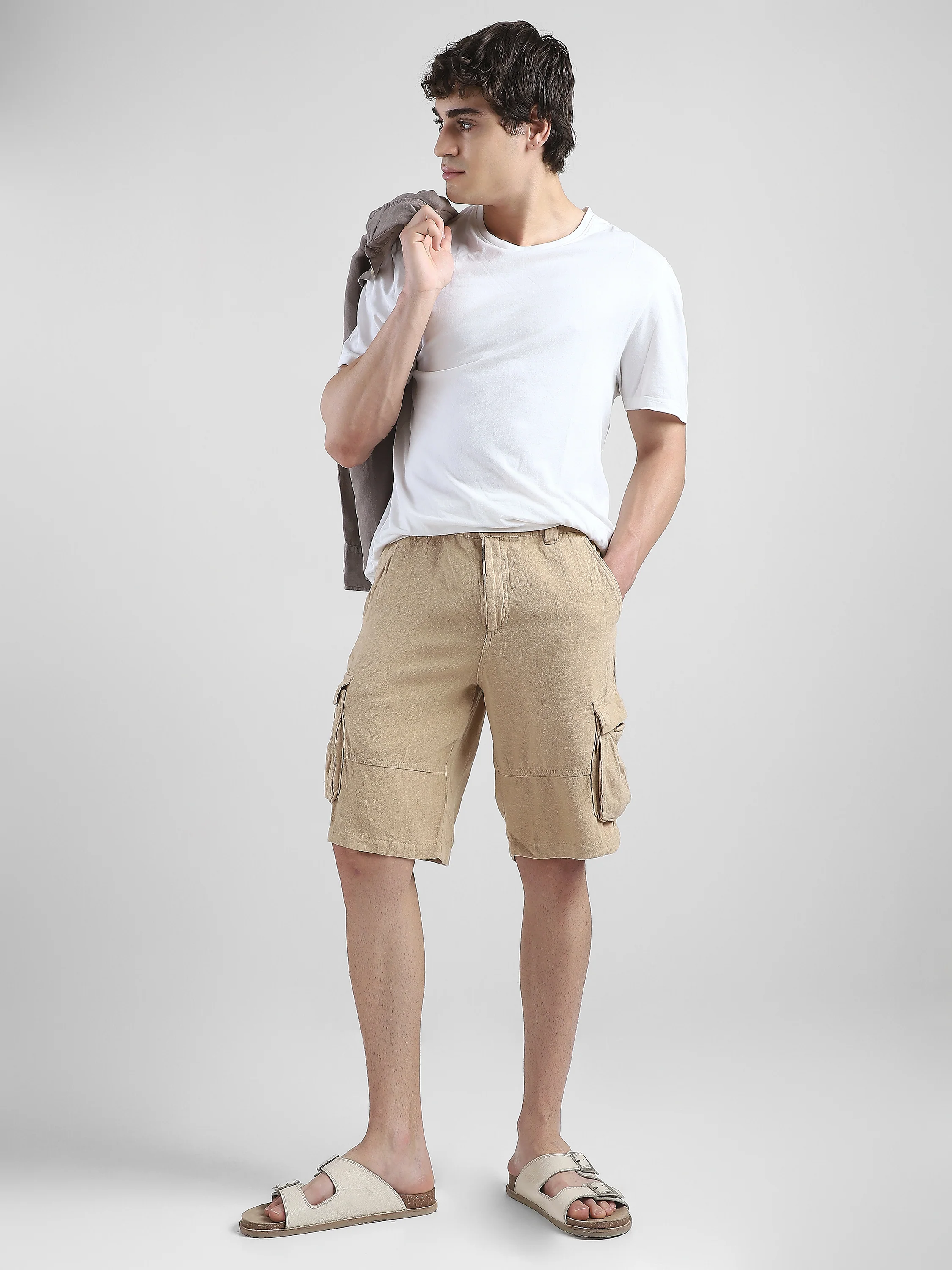Men Khaki Cargo Shorts - Image 3