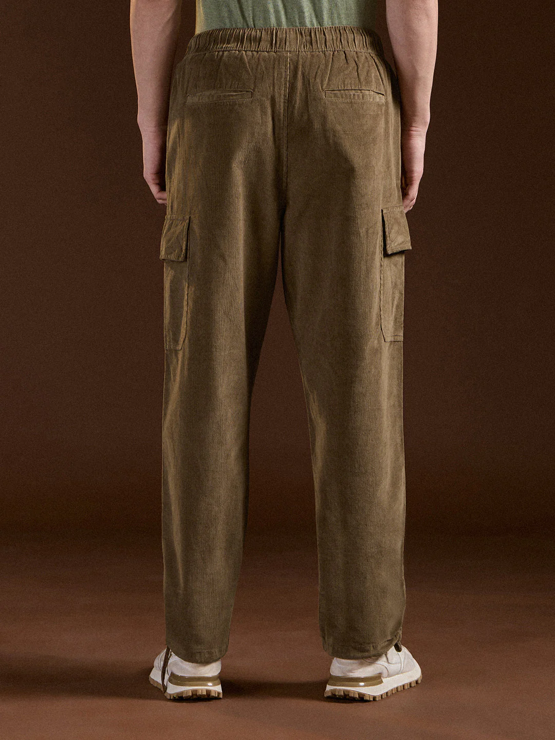 Men Khaki Solid Baggy Fit Stylish Corduroy Cargo Pant - Image 2
