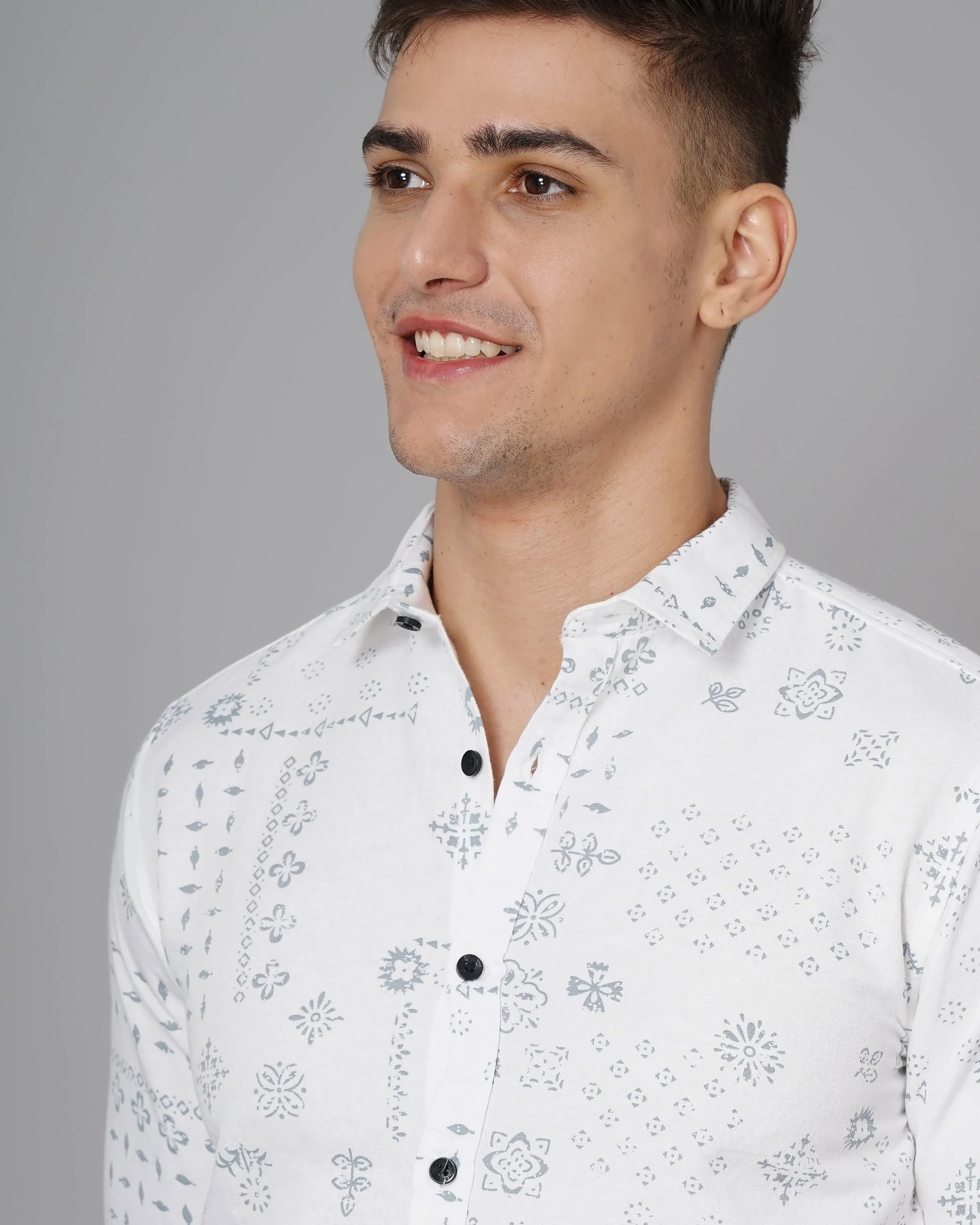 Men Kofu White Floral Shirt - Image 4