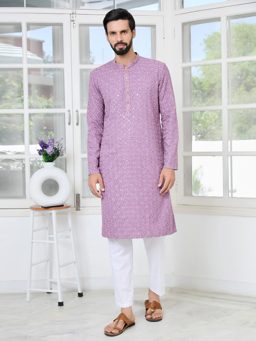 Men Lavender Embroidered Mandarin Collar Kurta