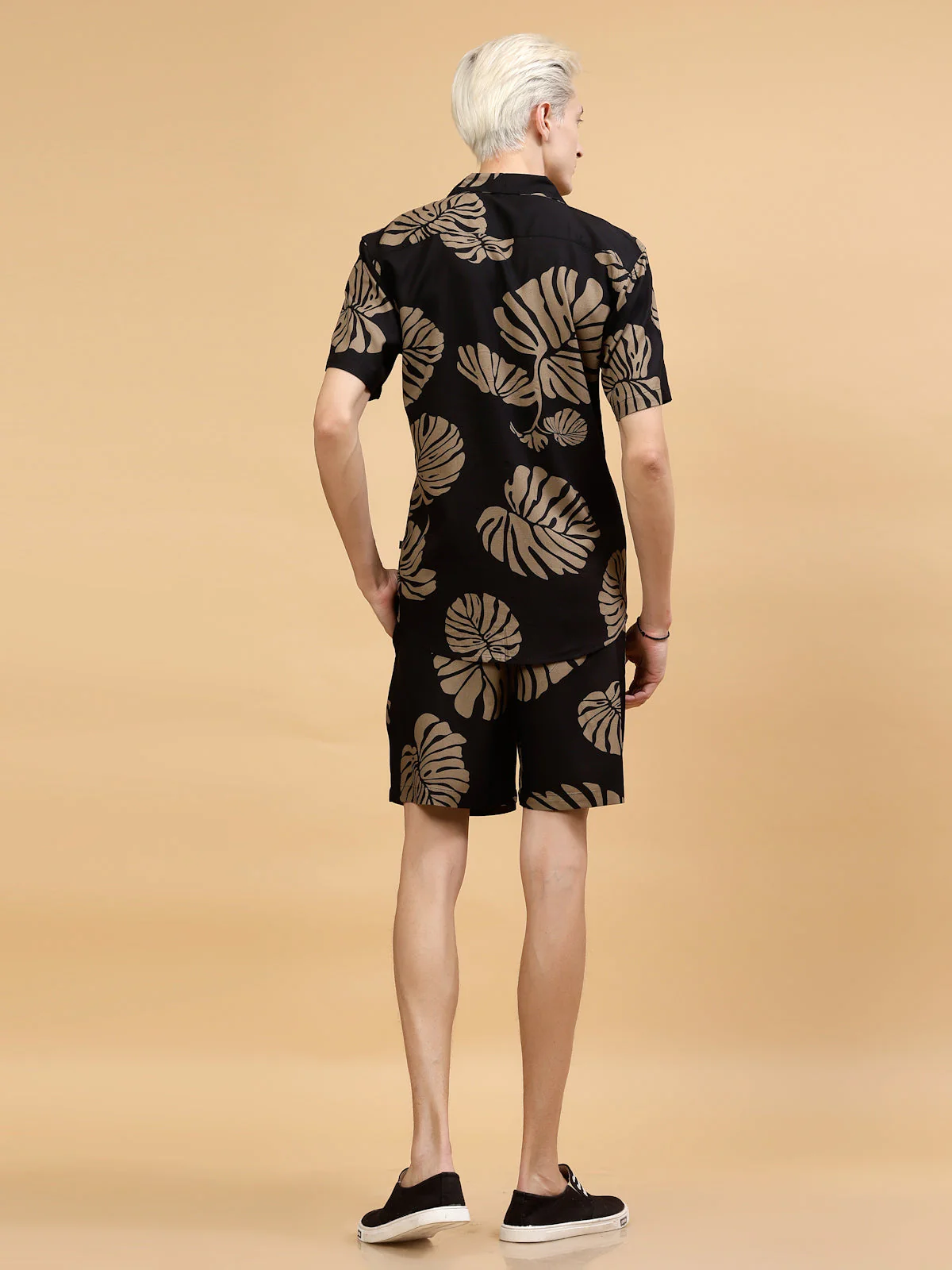 Men Leaf Print Half Sleeves Cuban Collar Coords - Image 2