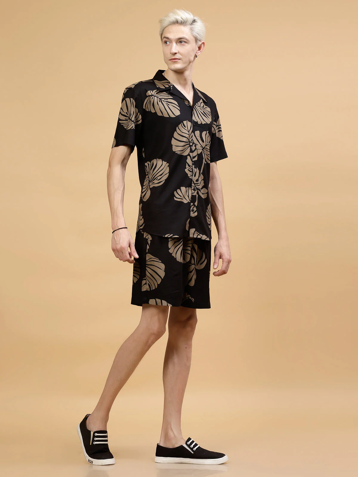 Men Leaf Print Half Sleeves Cuban Collar Coords - Image 3