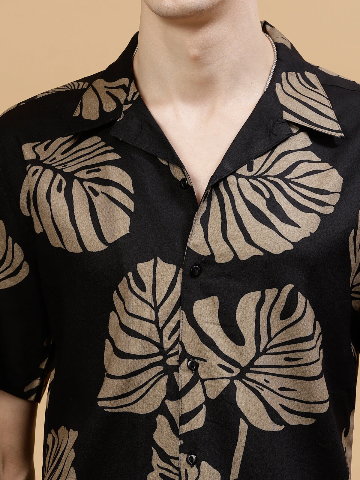 Men Leaf Print Half Sleeves Cuban Collar Coords - Image 4