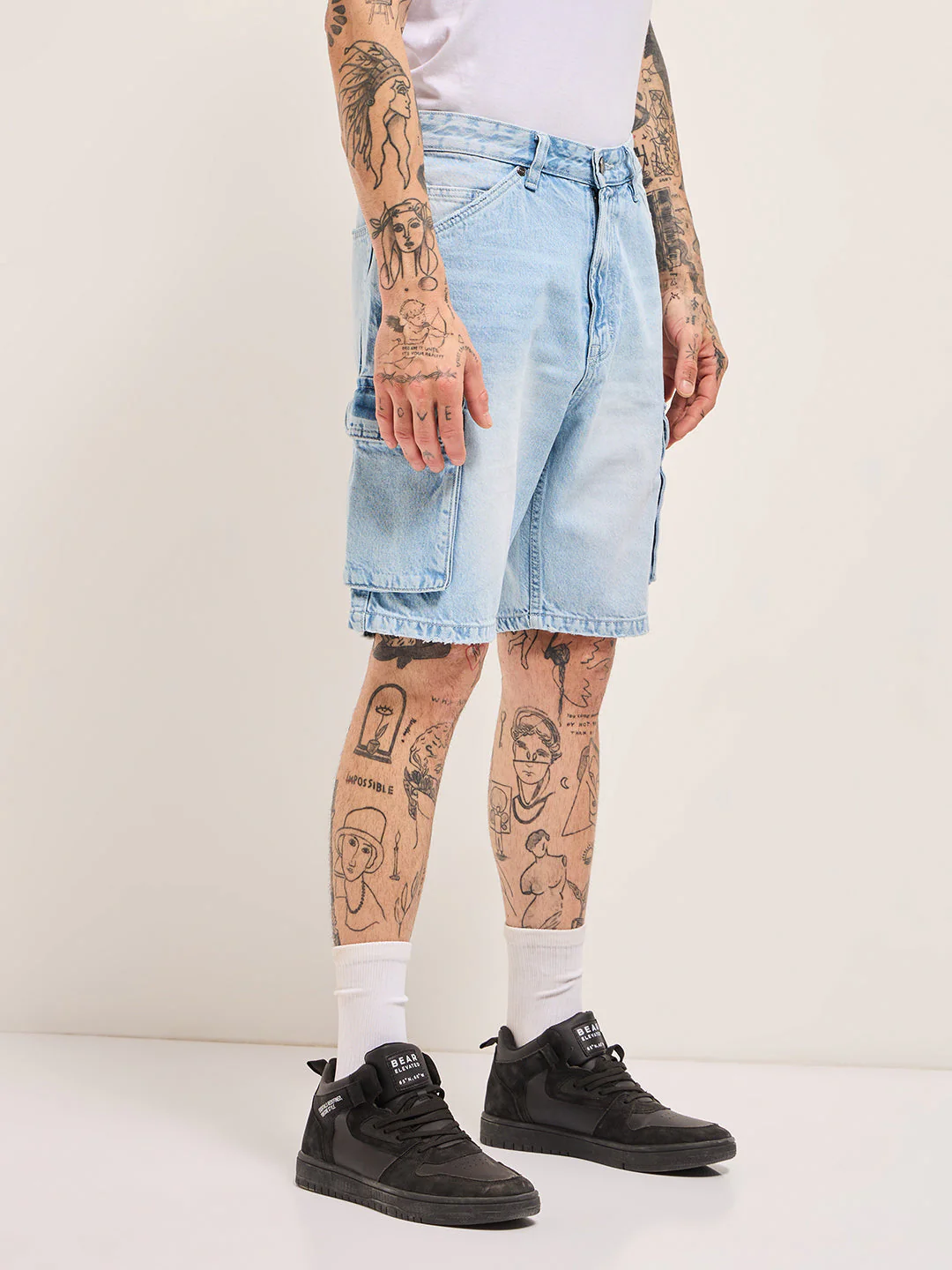 Men Light Blue Baggy Fit Denim Cargo Shorts - Image 3