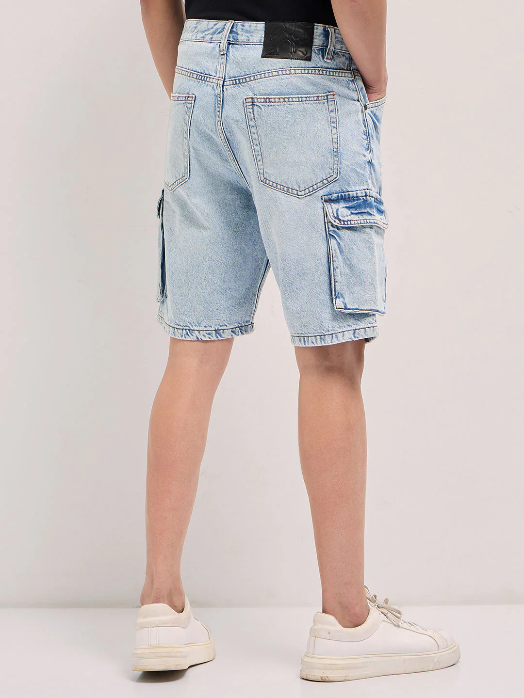 Men Light Blue Baggy Fit Denim Cargo Shorts - Image 2