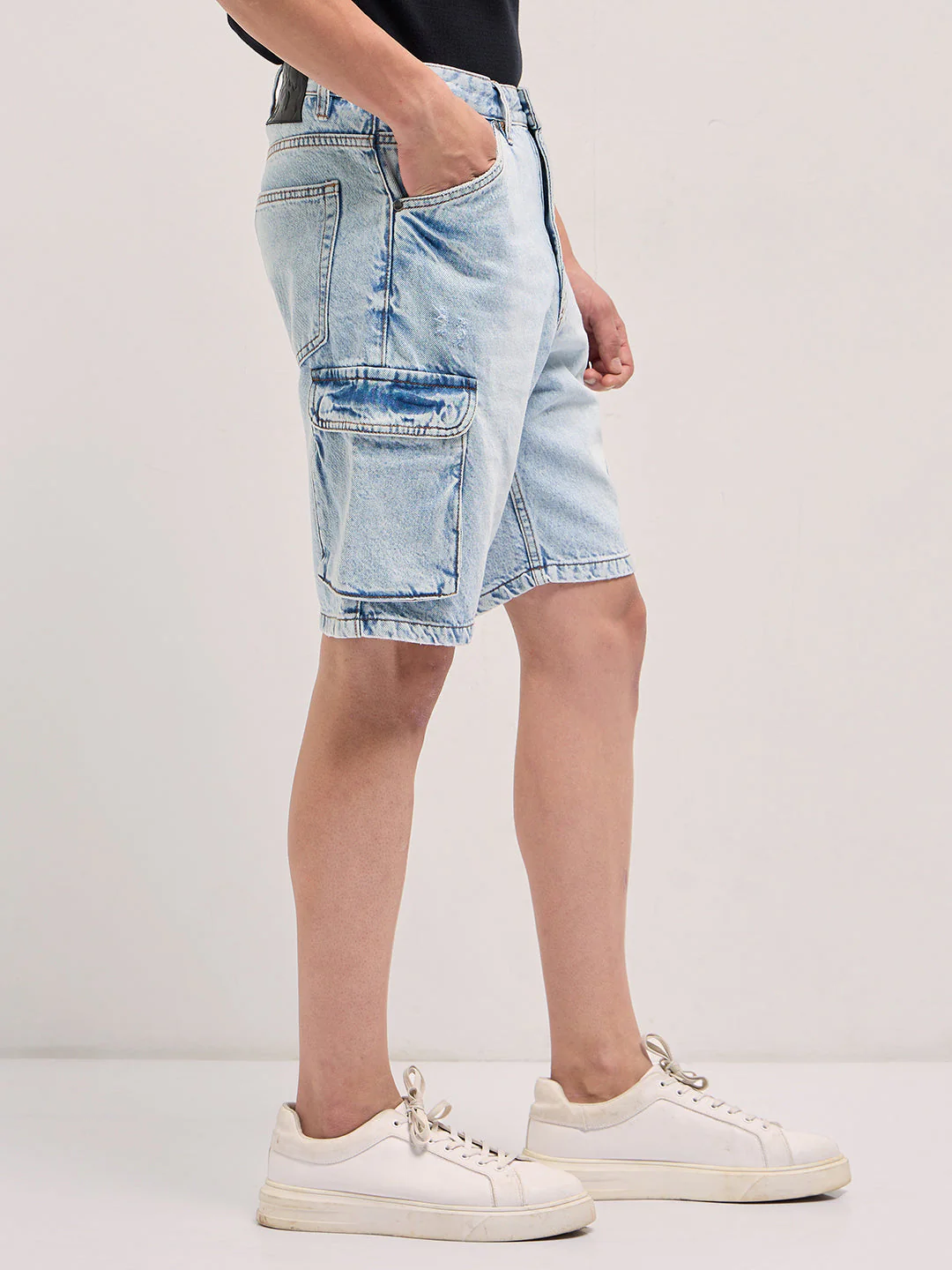 Men Light Blue Baggy Fit Denim Cargo Shorts - Image 3