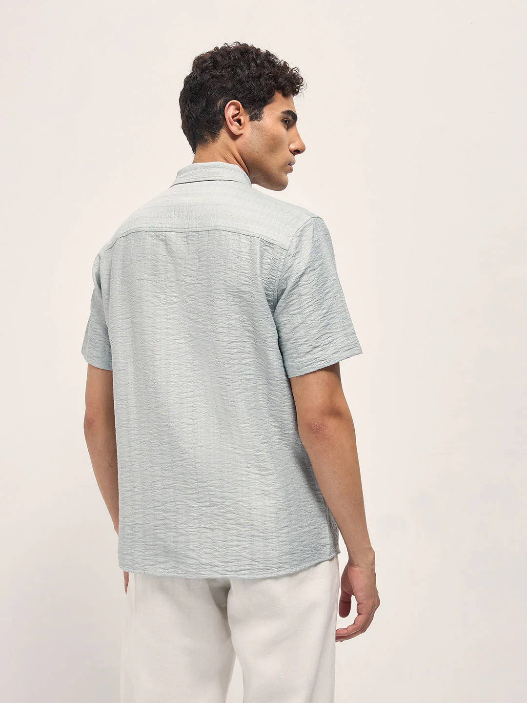 Men Light Blue Crinkled Textured Regular Fit Half-Sleeve Casual Shirt - Image 2