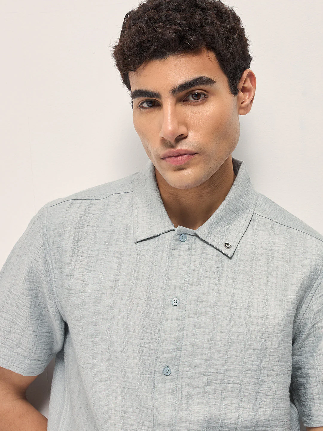 Men Light Blue Crinkled Textured Regular Fit Half-Sleeve Casual Shirt - Image 5