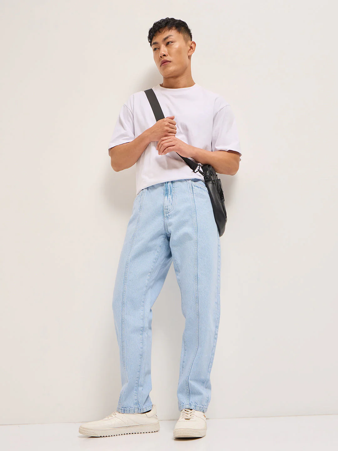 Men Light Blue Mid-Rise Elasticated Waist Jeans - Image 4