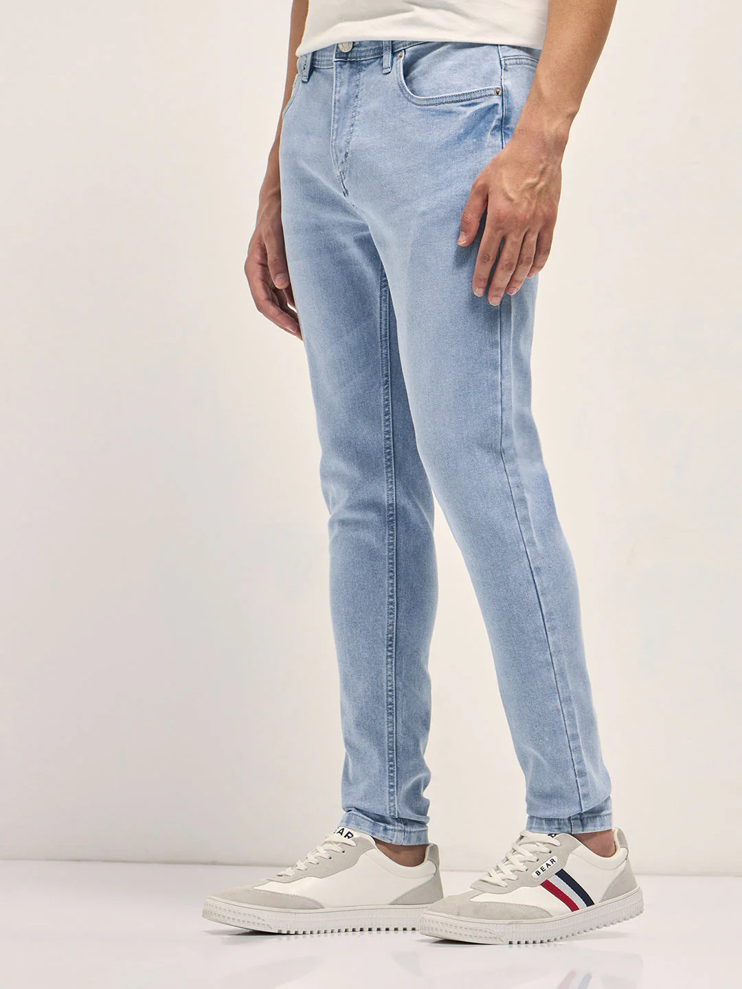 Men Light Blue Mid-Rise Skinny Fit Jeans - Image 3