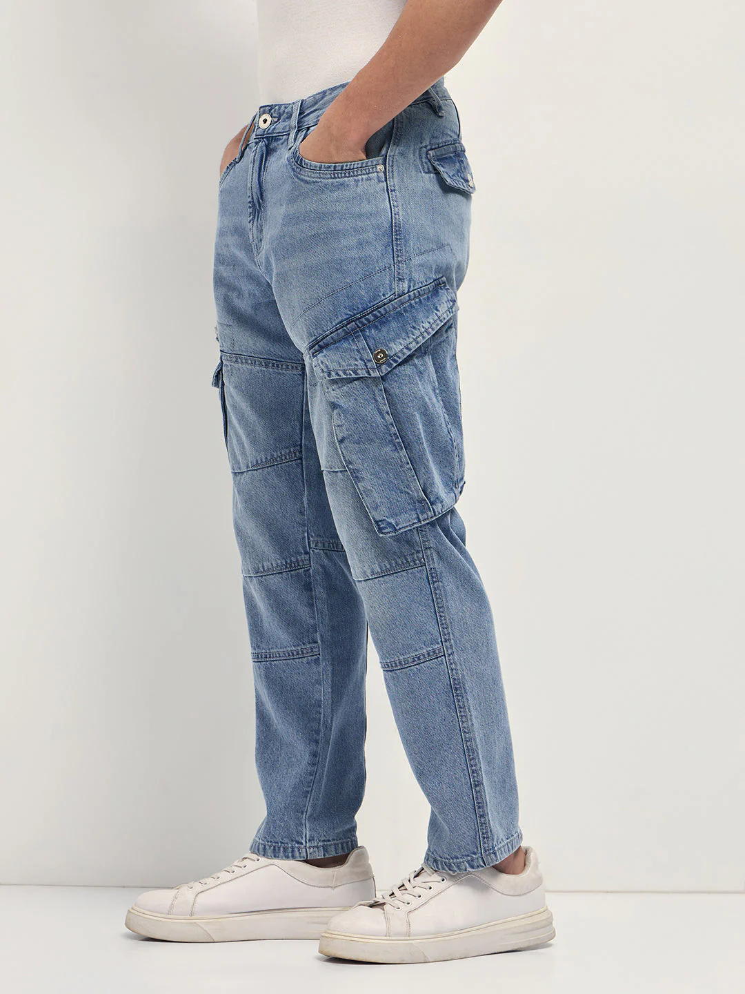 Men Light Blue Mid-Rise Straight Fit Cargo Jeans - Image 3