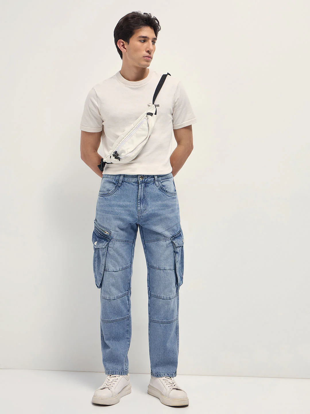 Men Light Blue Mid-Rise Straight Fit Cargo Jeans - Image 4