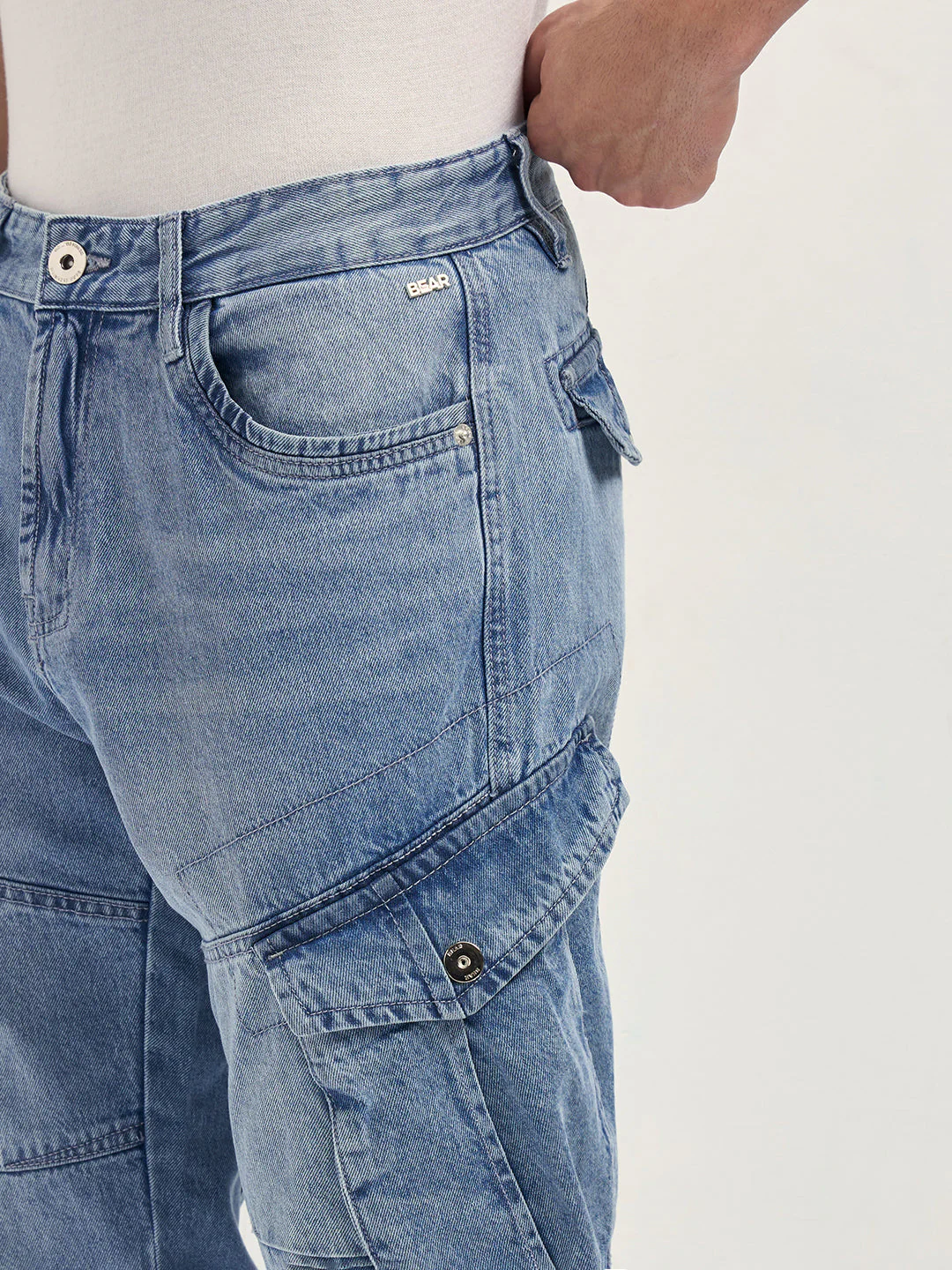 Men Light Blue Mid-Rise Straight Fit Cargo Jeans - Image 5