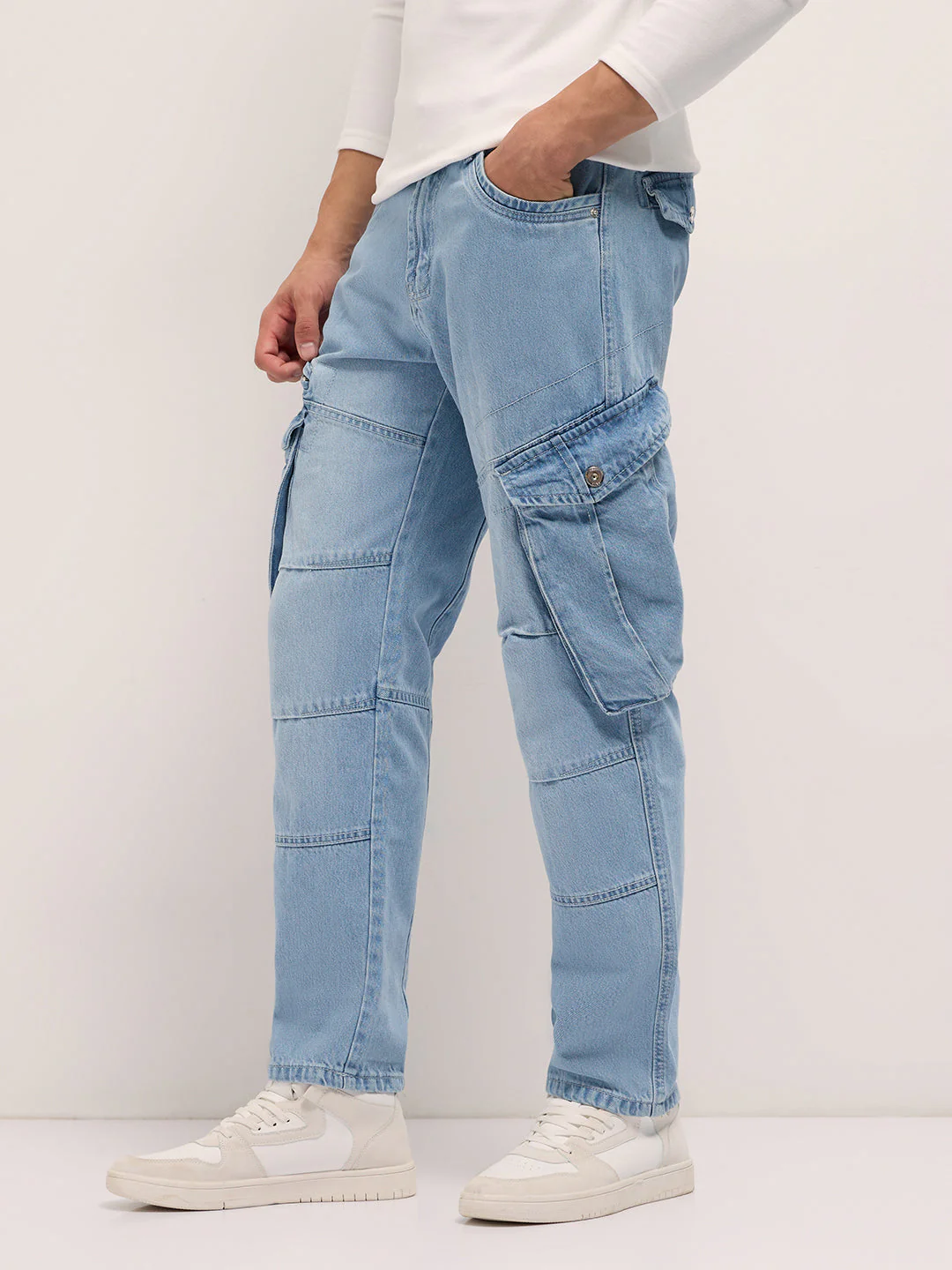 Men Light Blue Mid-Rise Straight Fit Cargo Jeans - Image 3