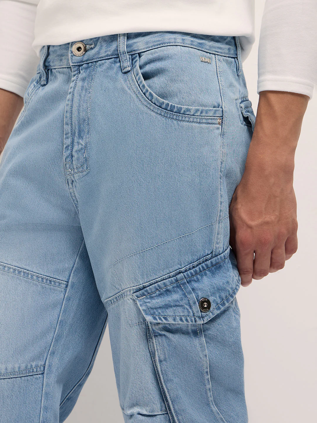 Men Light Blue Mid-Rise Straight Fit Cargo Jeans - Image 5