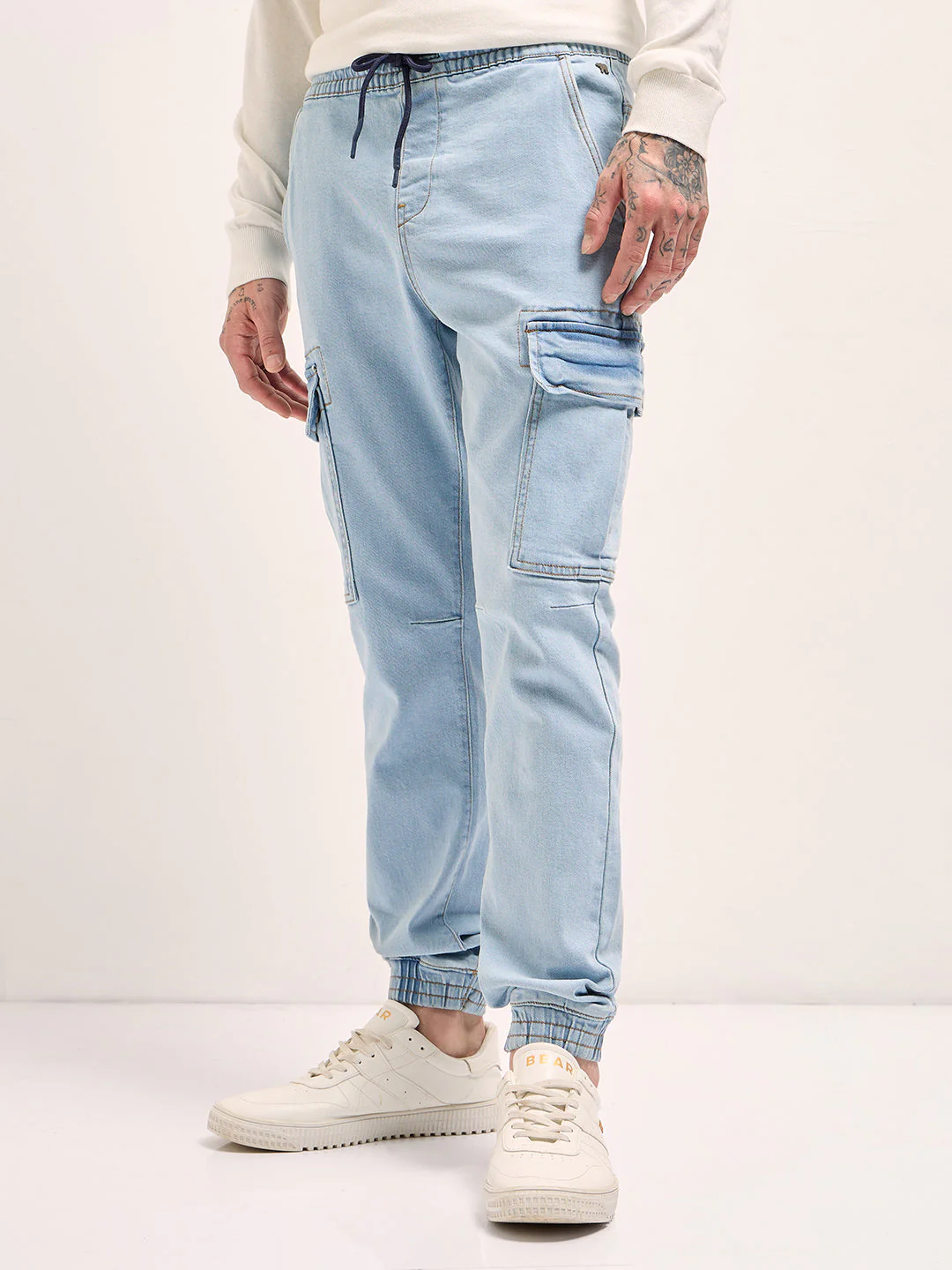 Men Light Blue Slim Fit Jogger-Style jean - Image 2