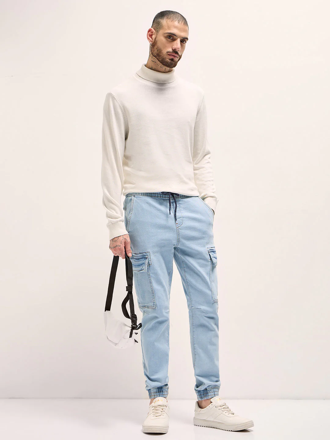 Men Light Blue Slim Fit Jogger-Style jean - Image 4