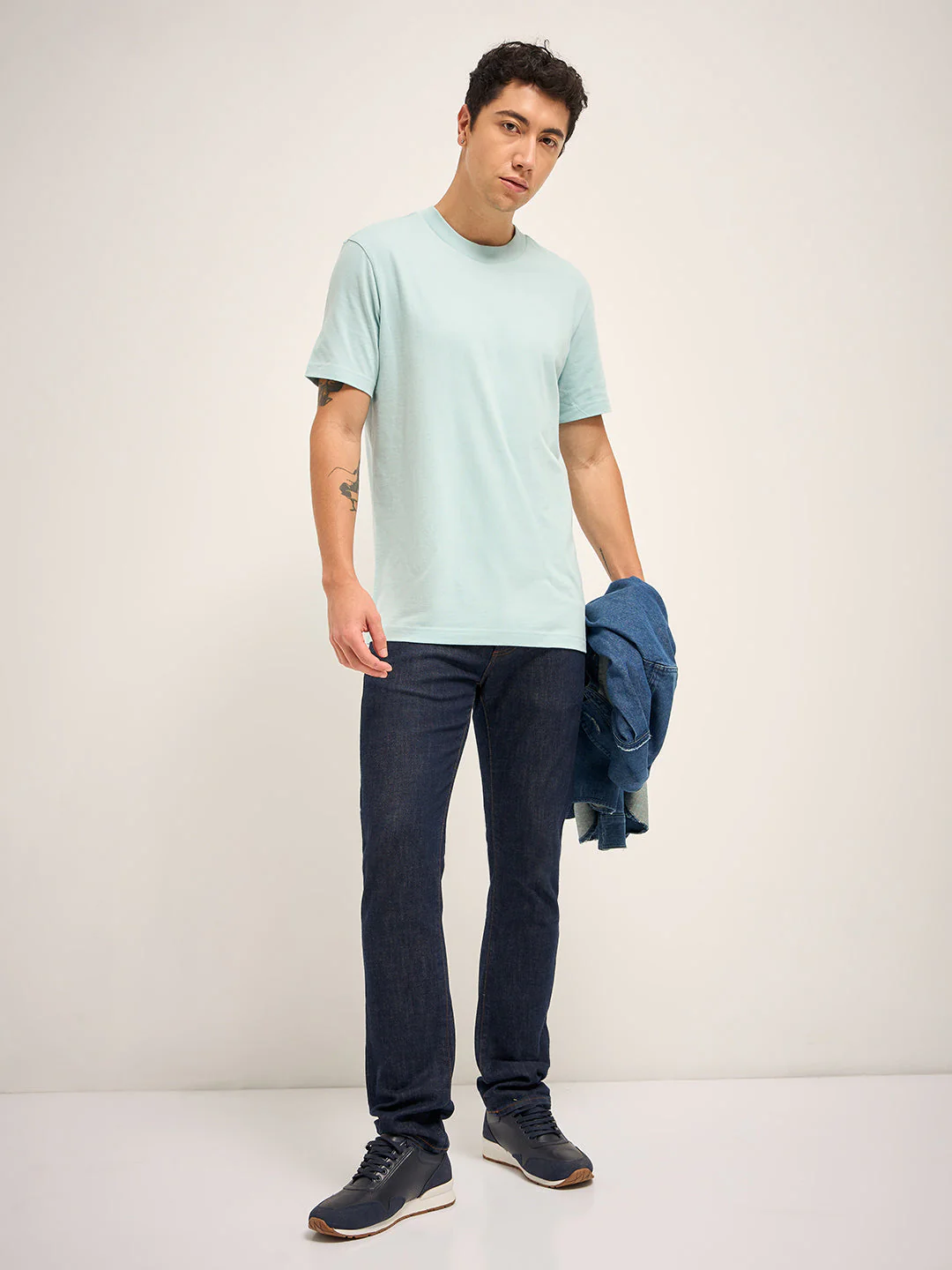 Men Light Blue Solid Crew Neck Regular Fit T-Shirt - Image 4