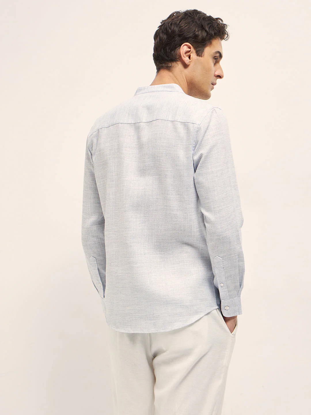 Men Light Blue Solid Slim Fit Casual Shirt - Image 2