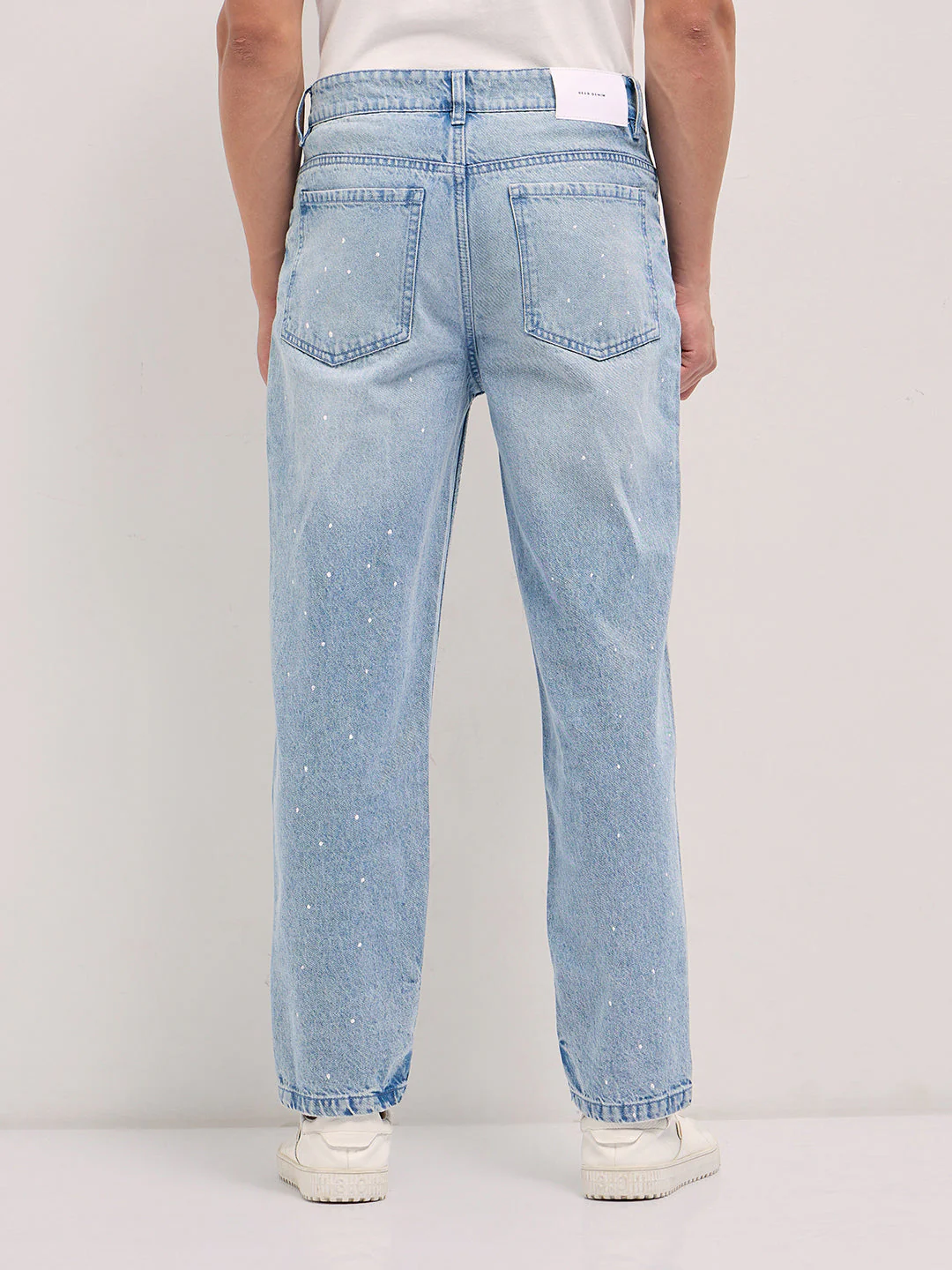 Men Light Blue Straight Fit Mid Rise Jean - Image 2
