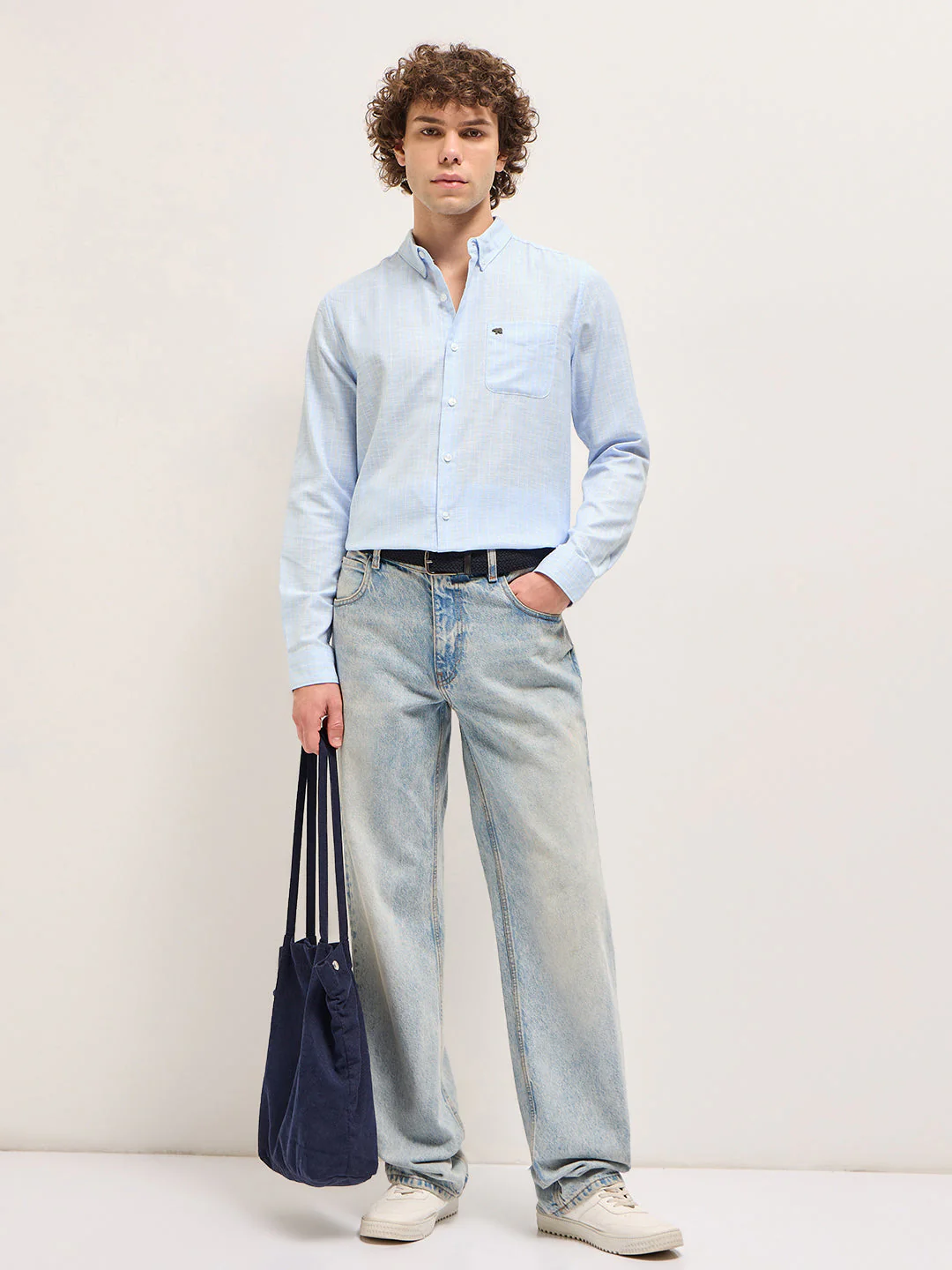 Men Light Blue Stripes Slim Fit Casual Shirt - Image 4