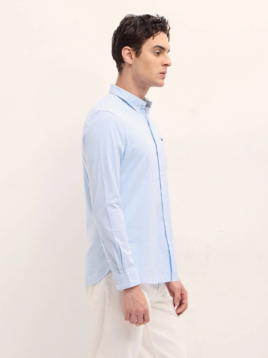 Men Light Blue Vertical Pin Stripes Slim Fit Casual Shirt - Image 3