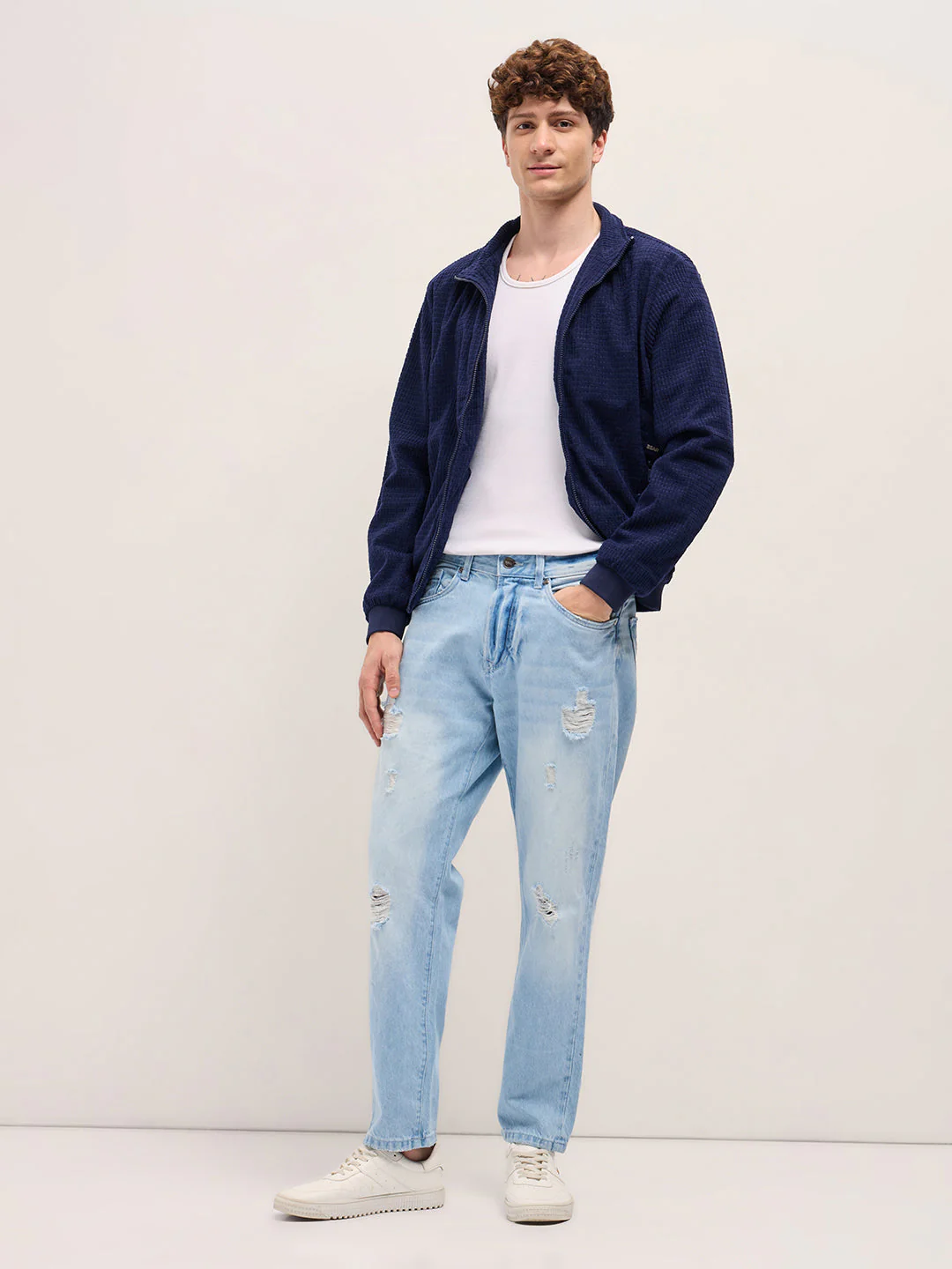 Men Blue Light Fade Straight Fit Jeans - Image 4