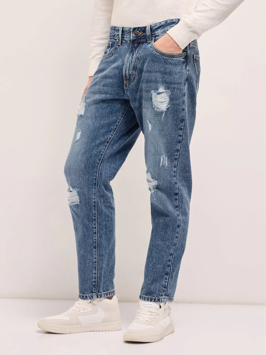 Men Light BlueLight Fade Distressed Mid-Rise Relaxed Fit Jeans - Image 3