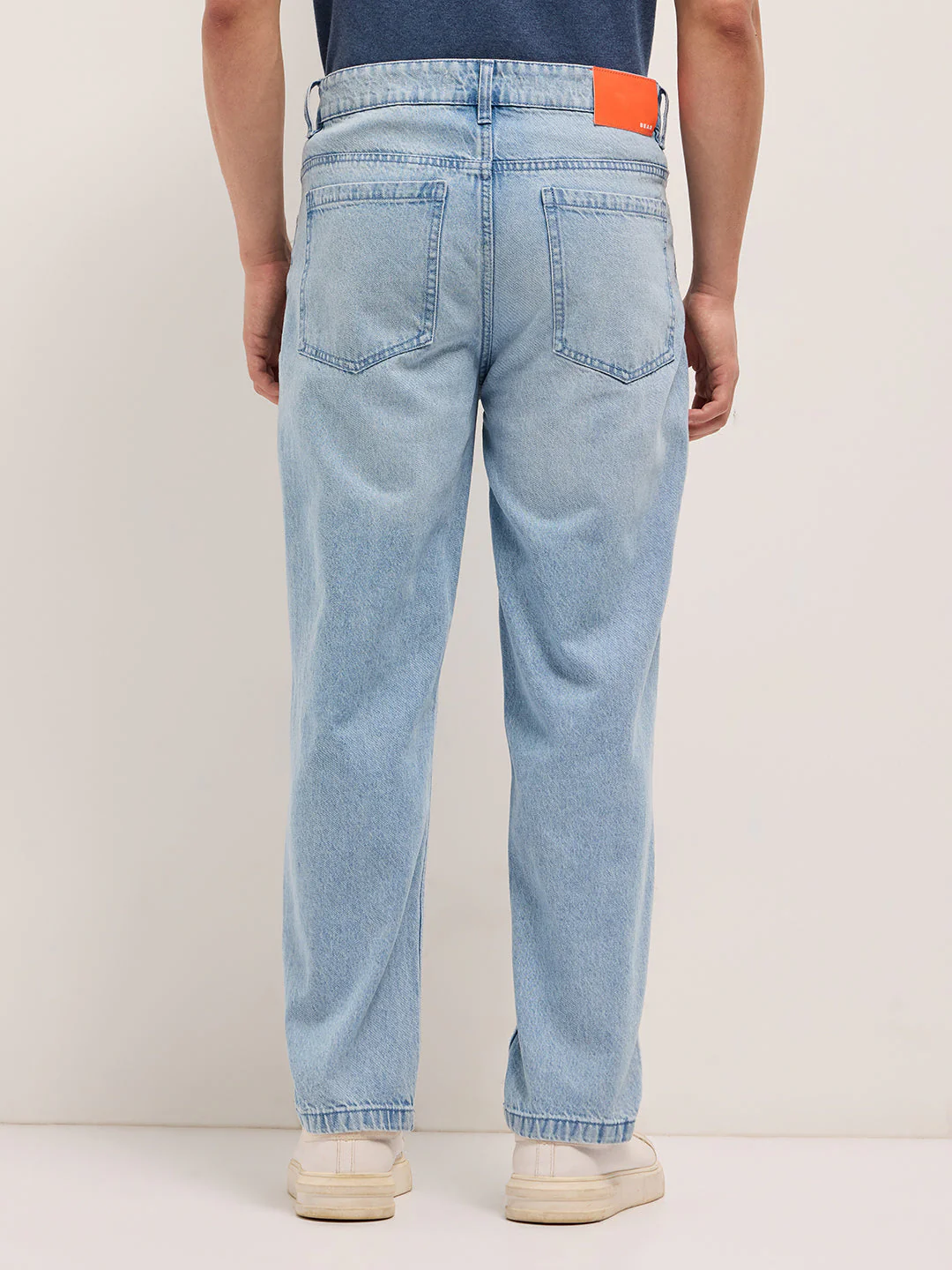 Men Light BlueLight Fade Distressed Mid-Rise Straight Fit Jeans - Image 2