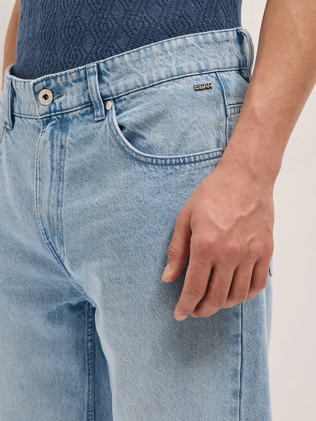 Men Light BlueLight Fade Distressed Mid-Rise Straight Fit Jeans - Image 5