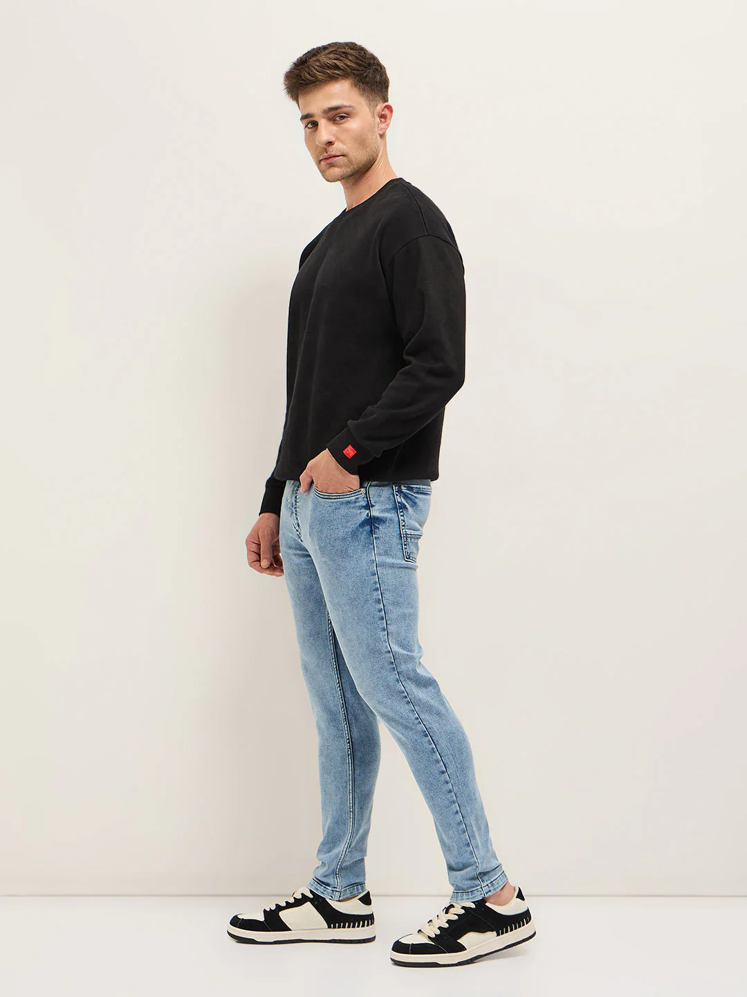 Men Light BlueLight Fade Mid-Rise Skinny Fit Jeans - Image 3