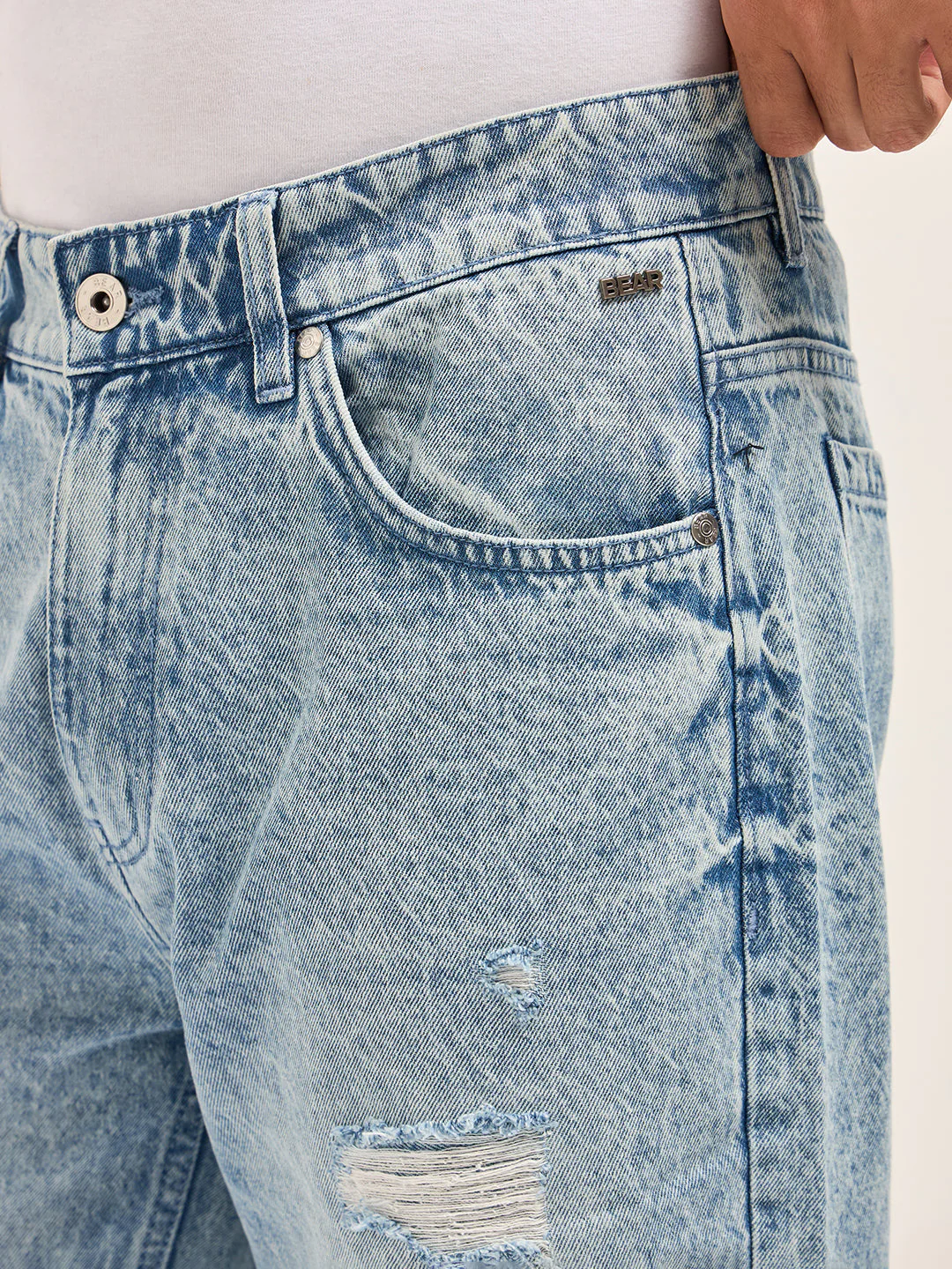 Men Light BlueLight Fade Slim Fit Mid-Rise Jeans - Image 5