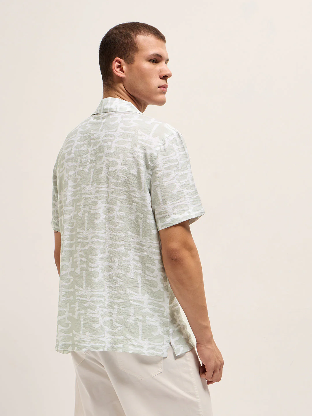 Men Light Green Abstract Brush Stroke Print Relaxed Fit Cuban Collar Shirt - Image 2