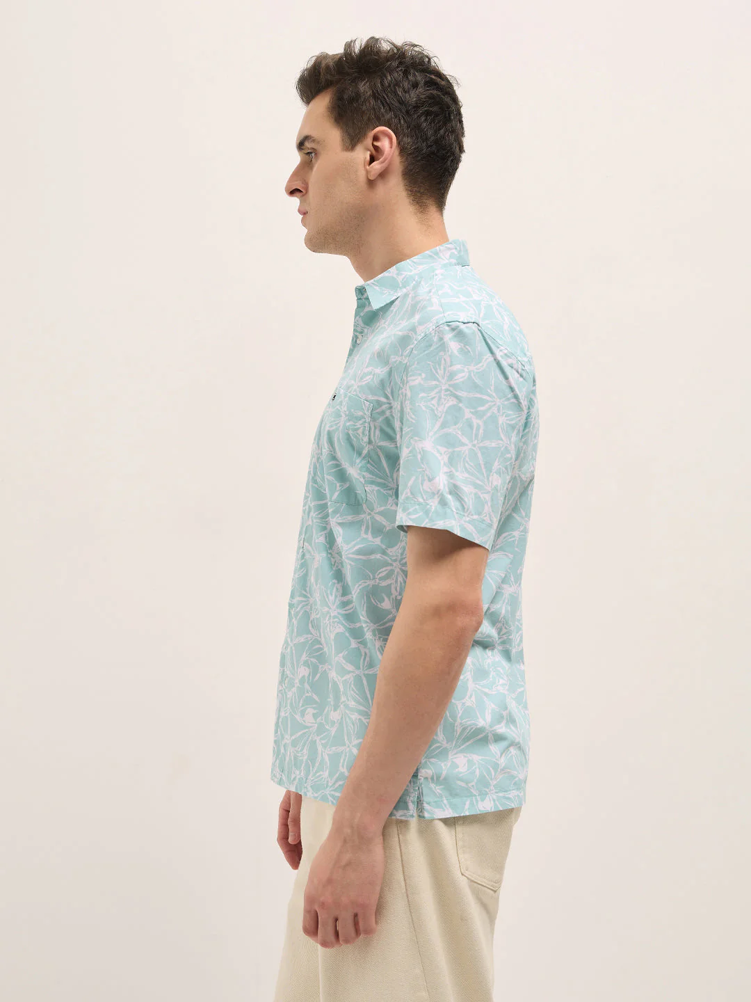 Men Light Green Abstract Floral Print Relax Fit Casual Shirt - Image 3