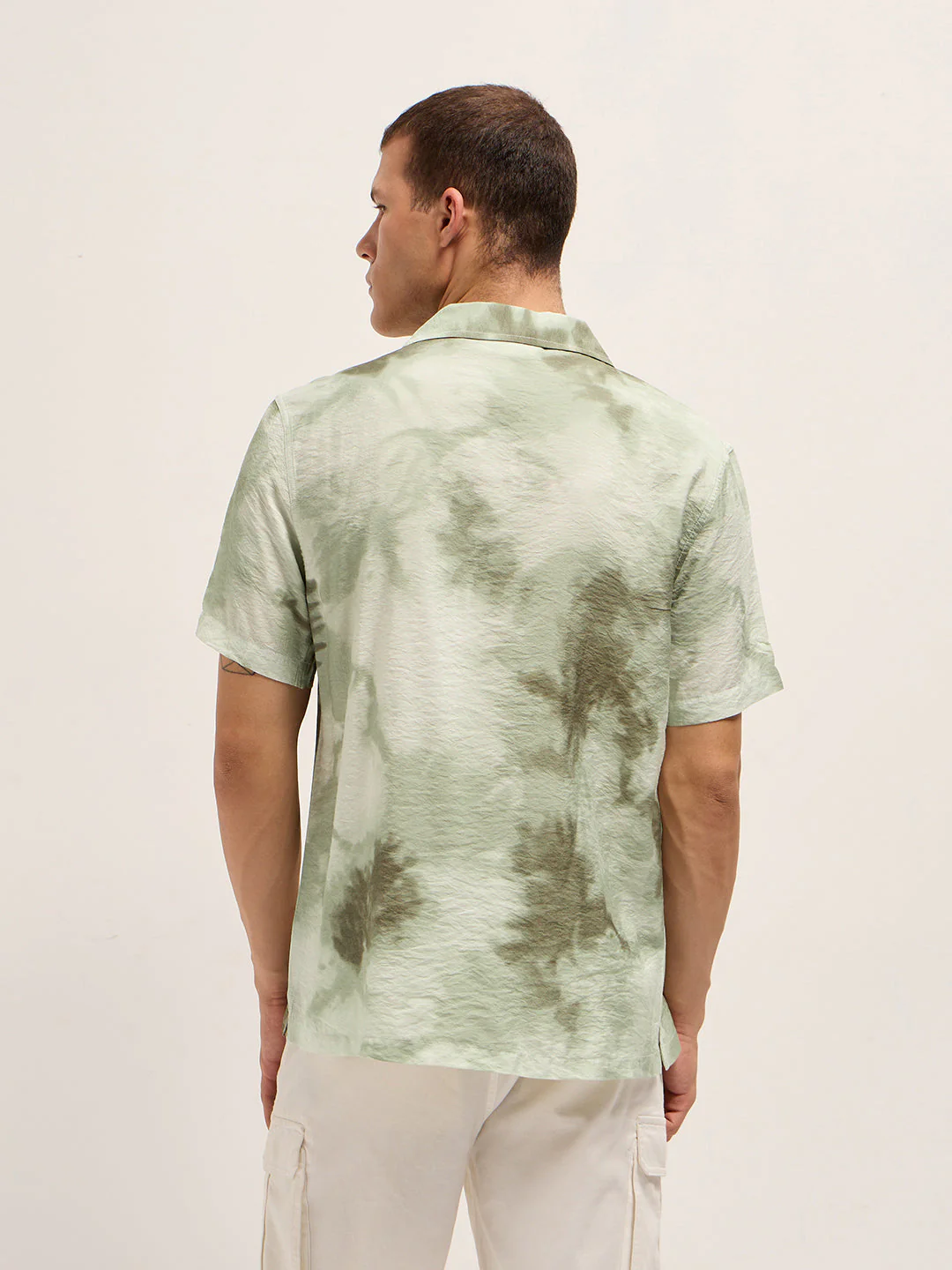 Men Light Green Faded Abstract Print Relaxed Fit Cuban Collar Shirt - Image 2