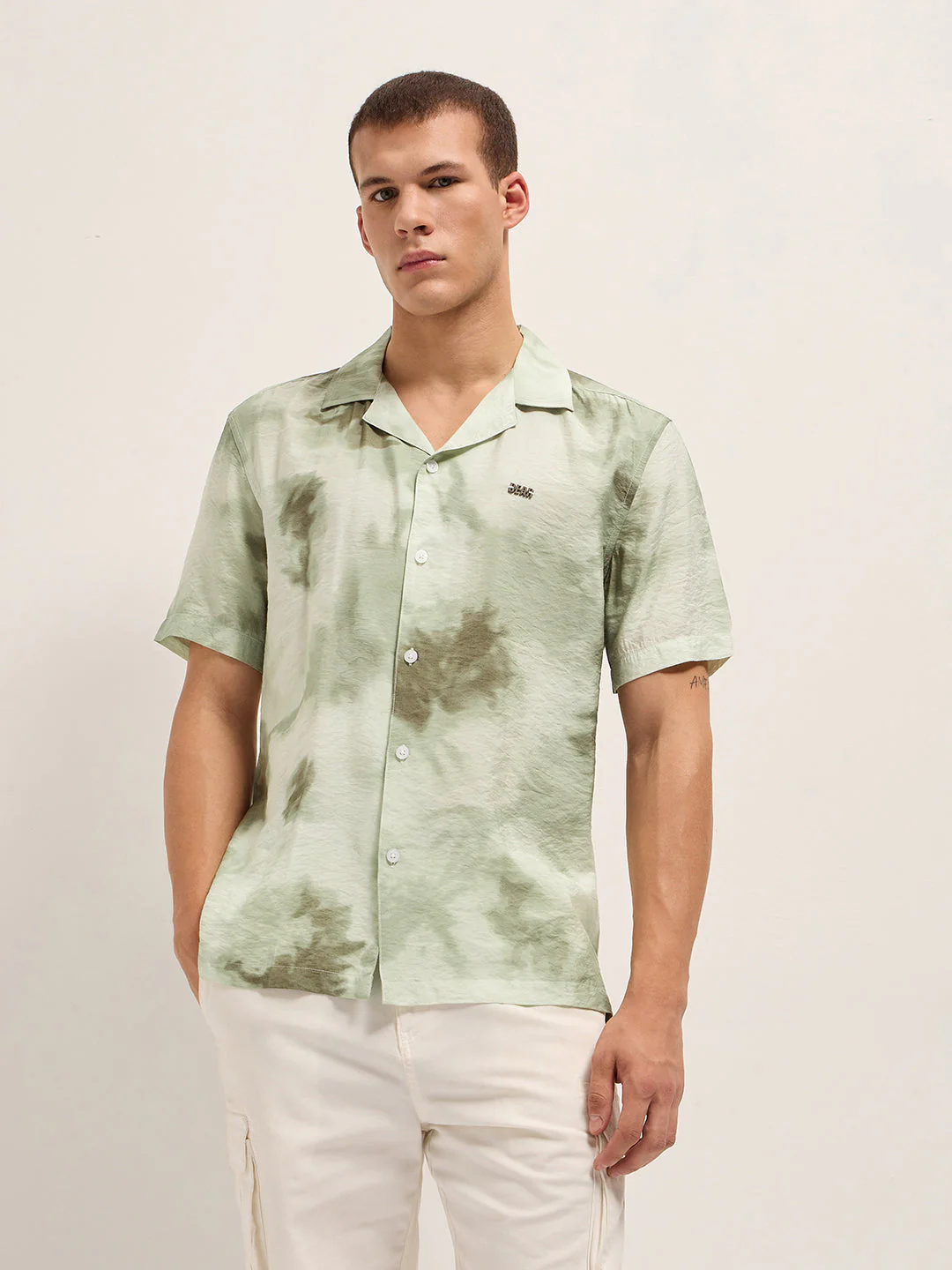 Men Light Green Faded Abstract Print Relaxed Fit Cuban Collar Shirt - Image 5