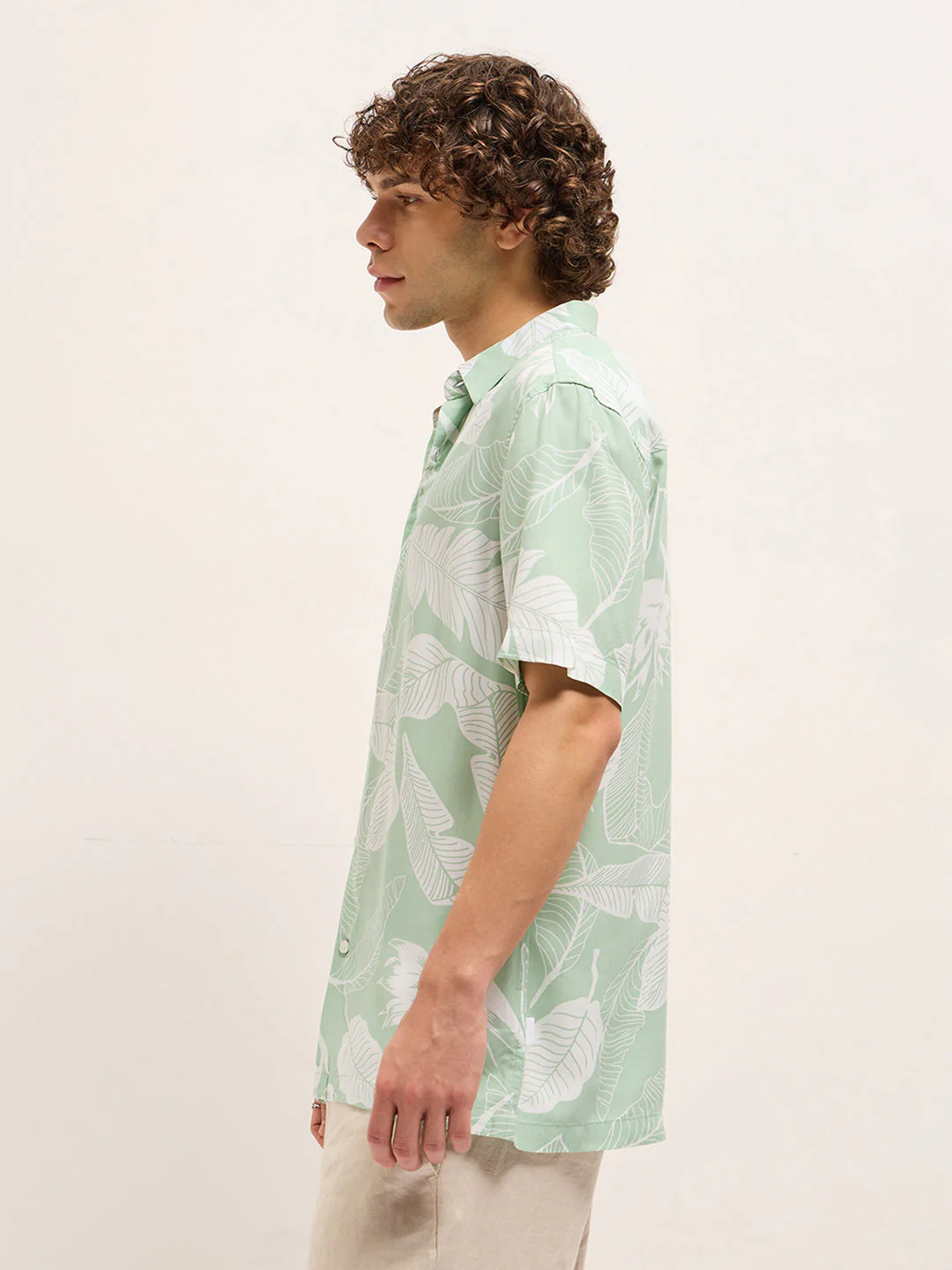Men Light Green Floral Print Relax Fit Casual shirt - Image 3